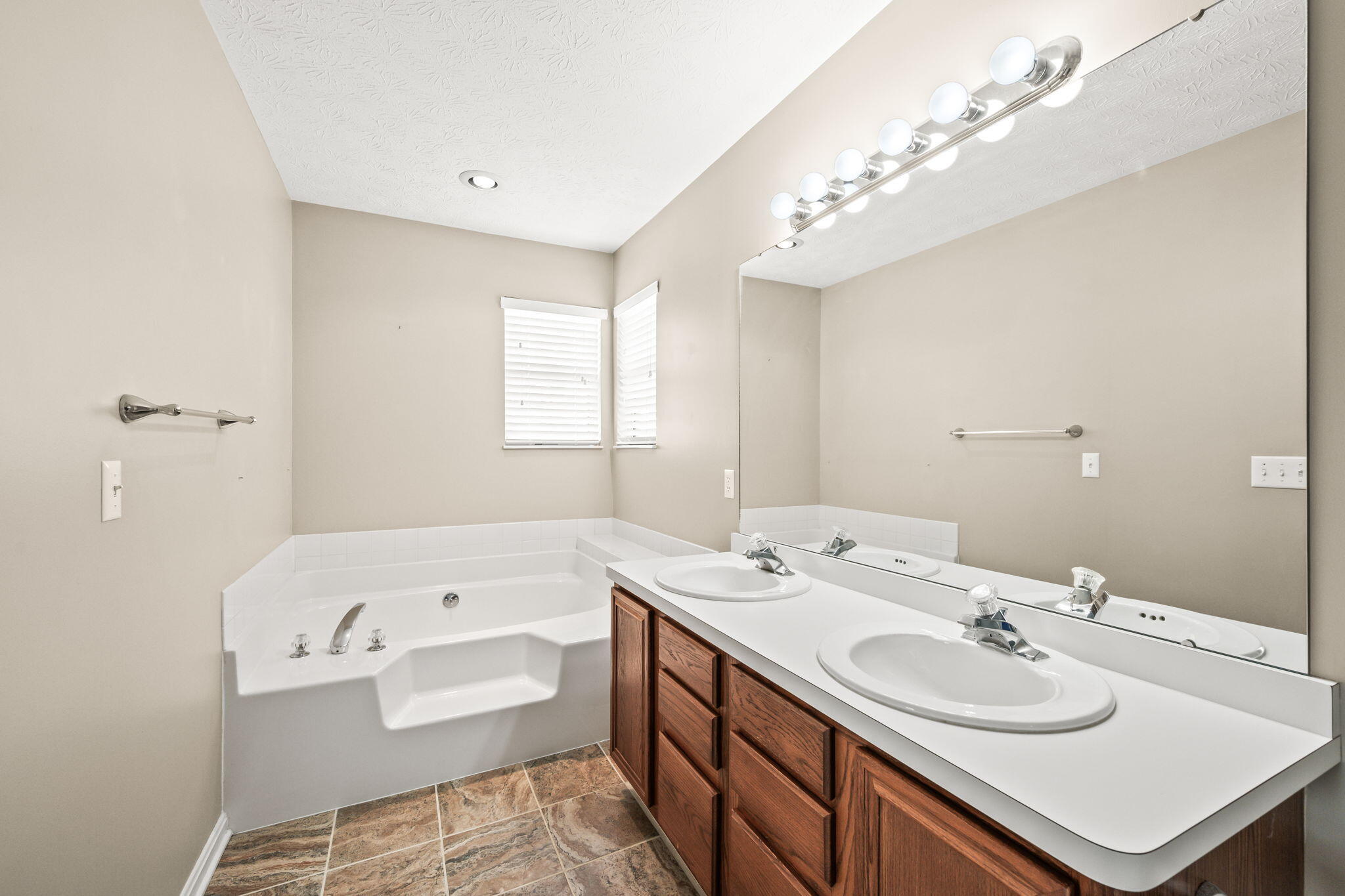 908 Cambridge, Troy, Ohio 45373