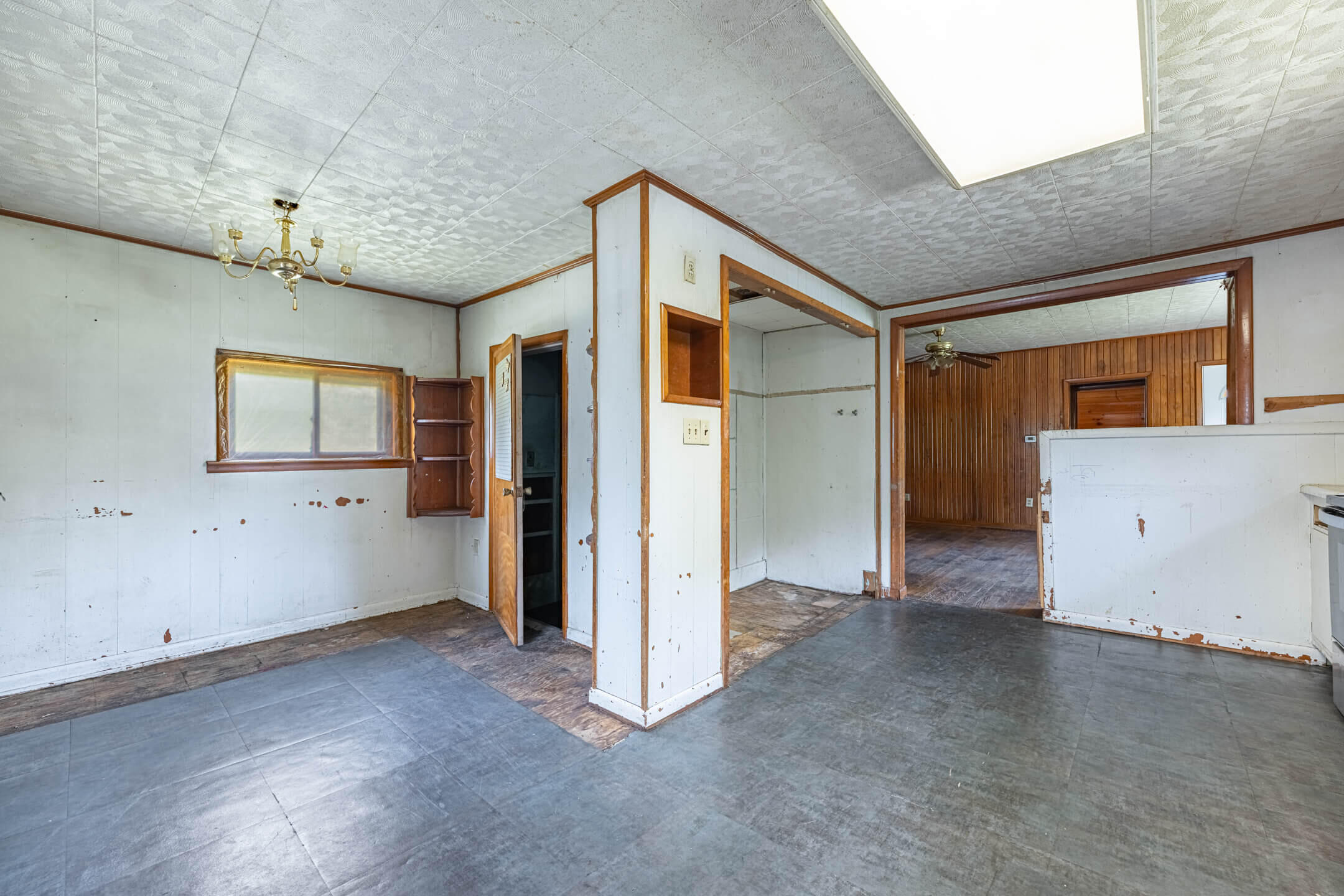 3957 Old Columbus, Springfield, Ohio 45503