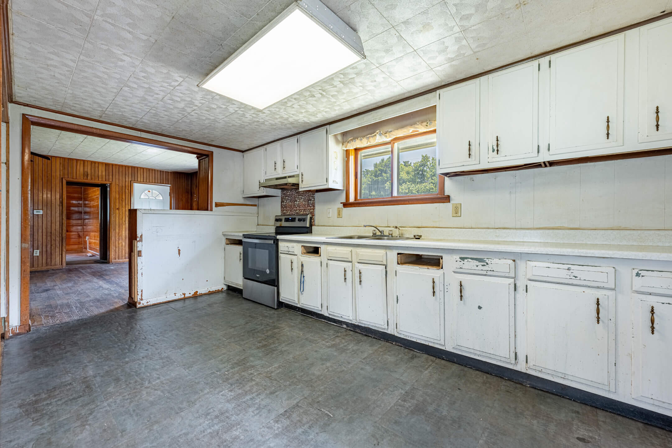 3957 Old Columbus, Springfield, Ohio 45503