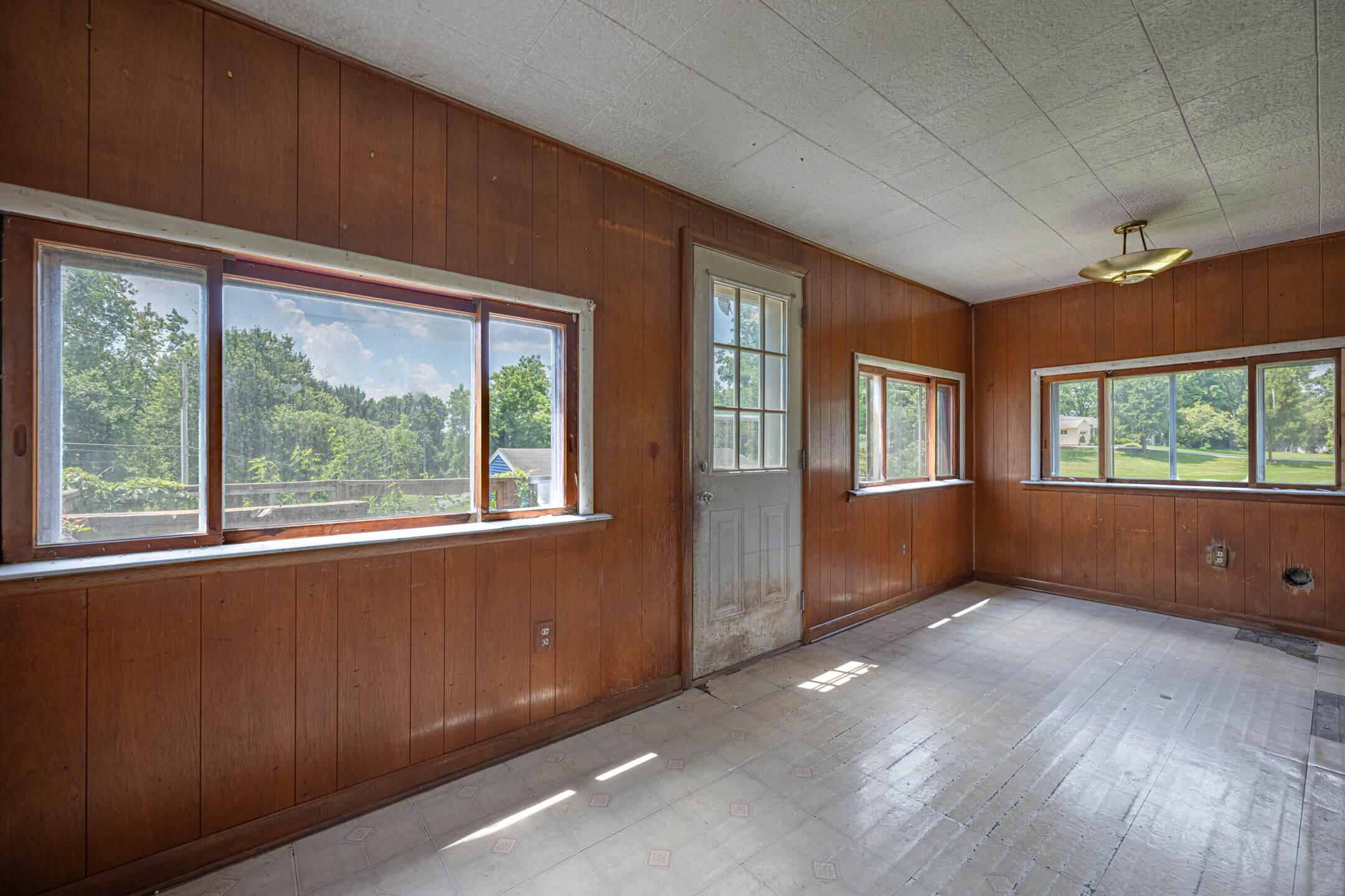 3957 Old Columbus, Springfield, Ohio 45503