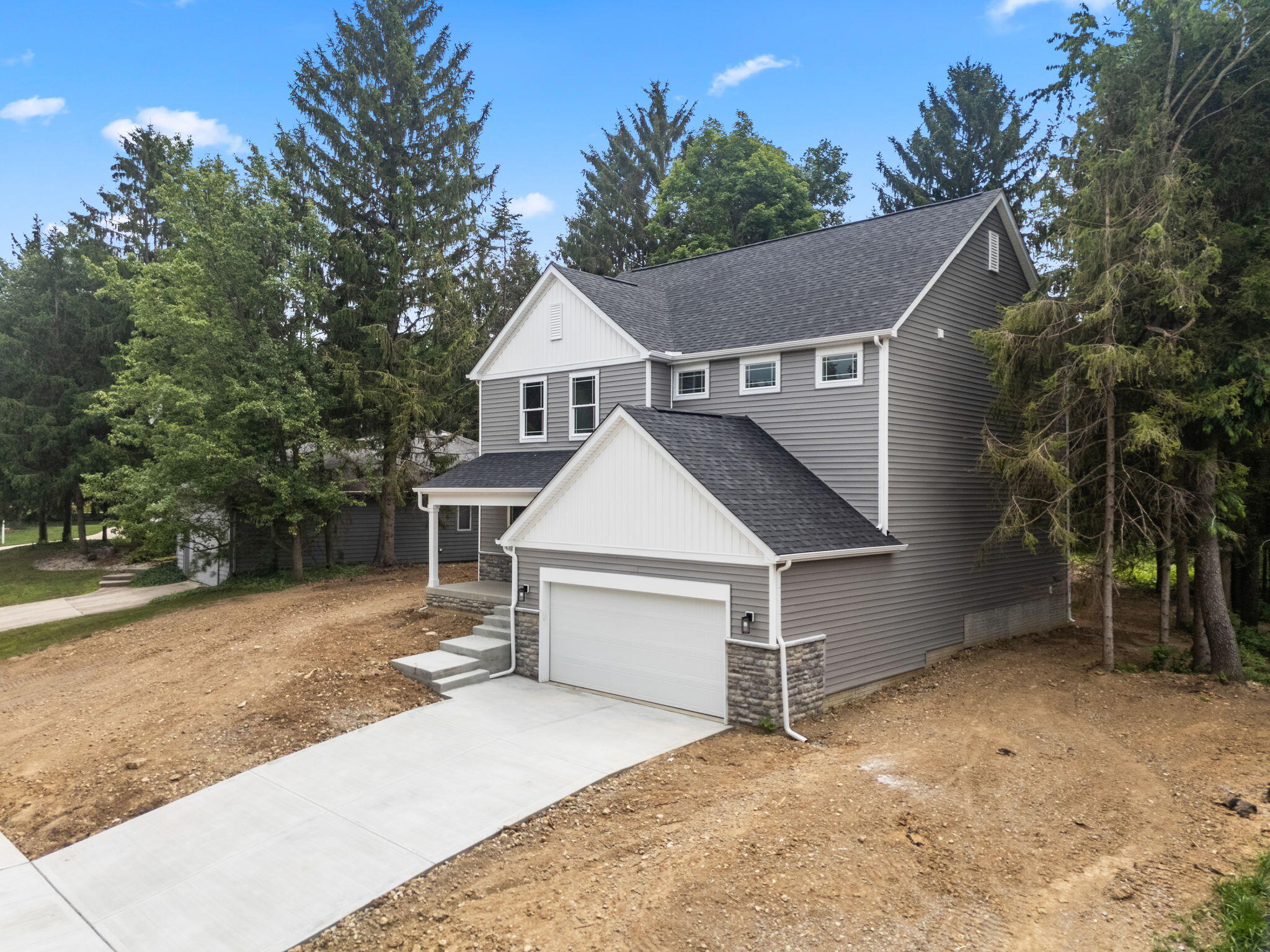 1612 Whispering Pines, Bellefontaine, Ohio 43311