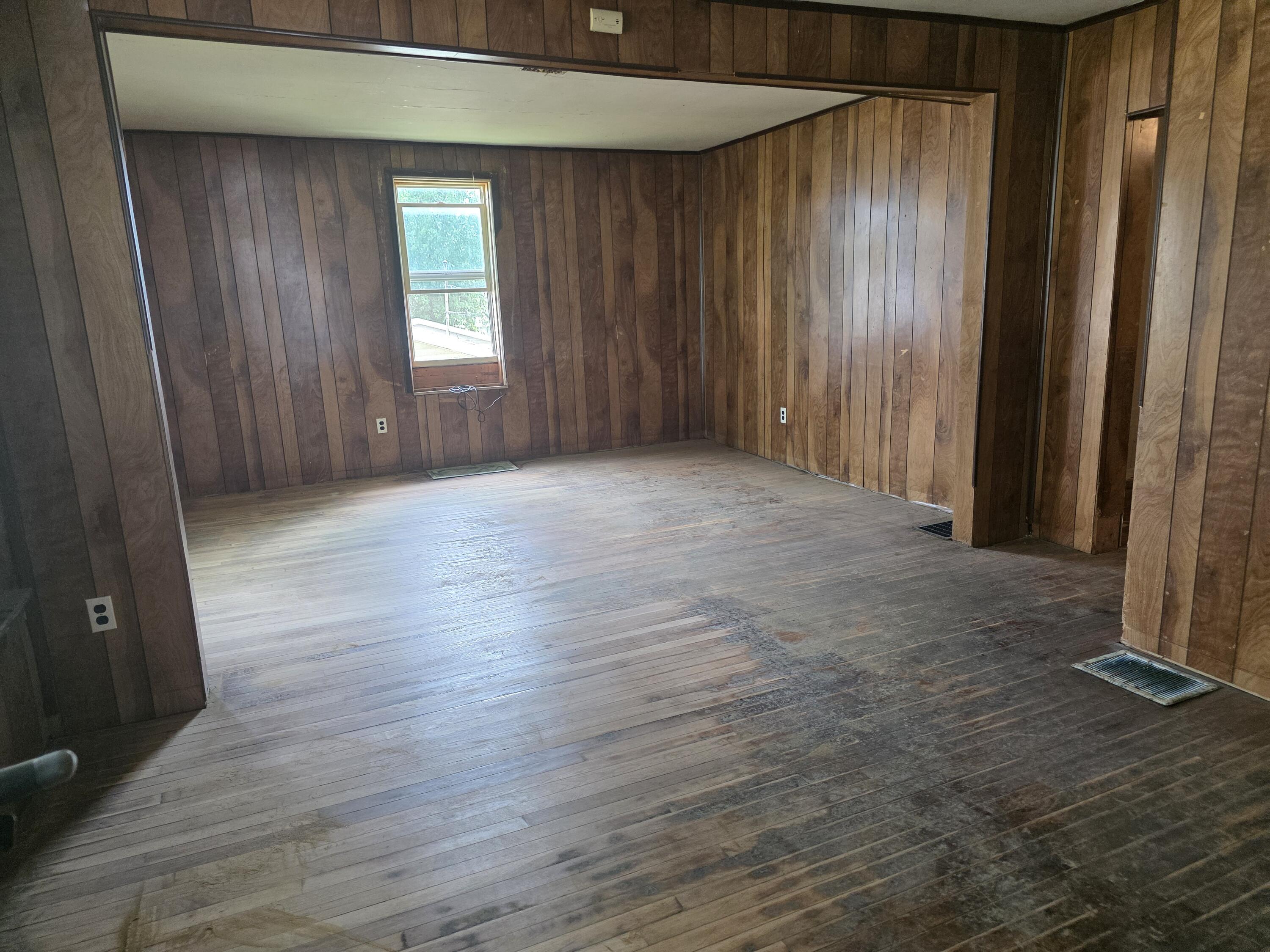 23 Barron, Kenton, Ohio 43326