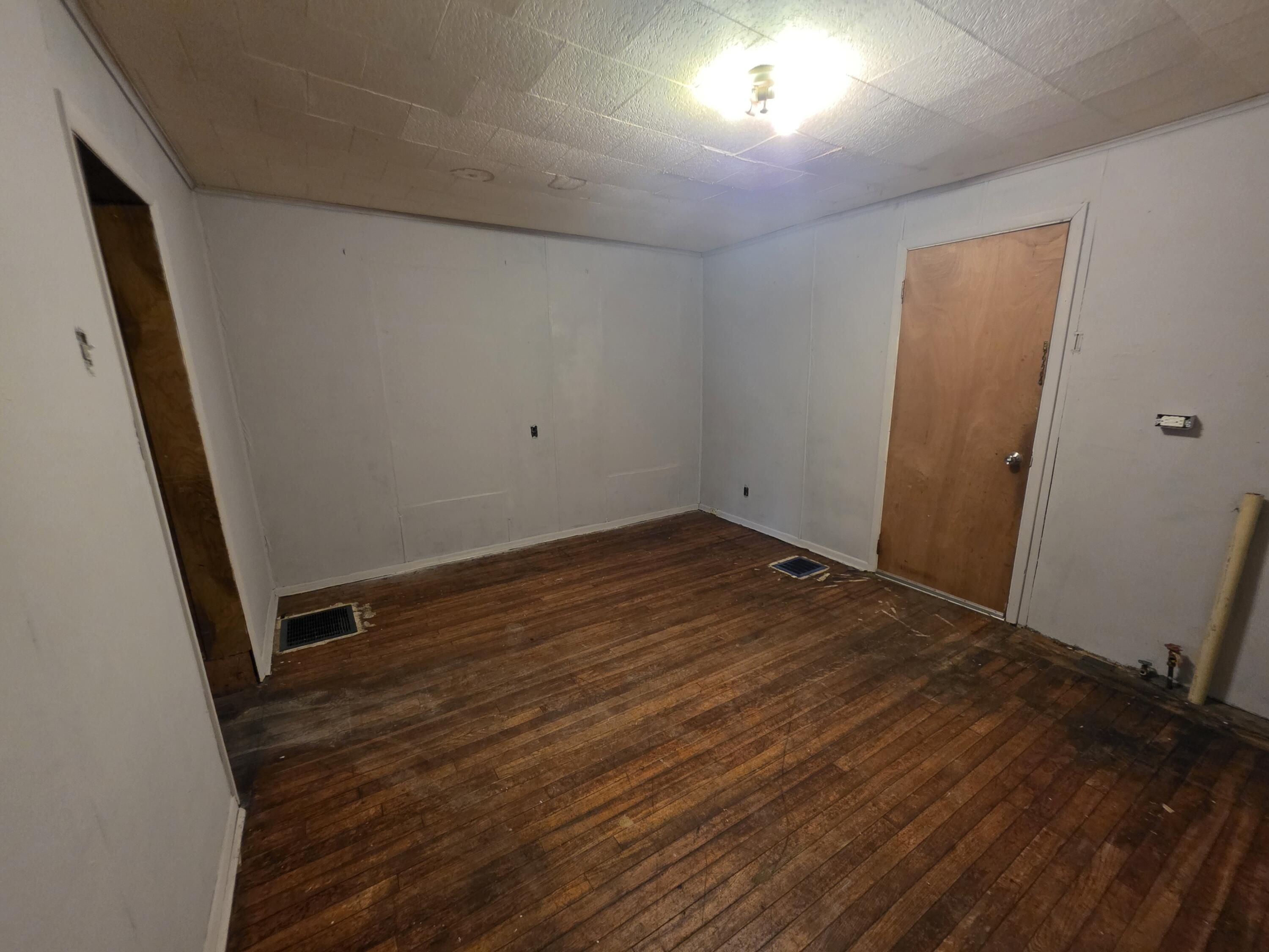 23 Barron, Kenton, Ohio 43326