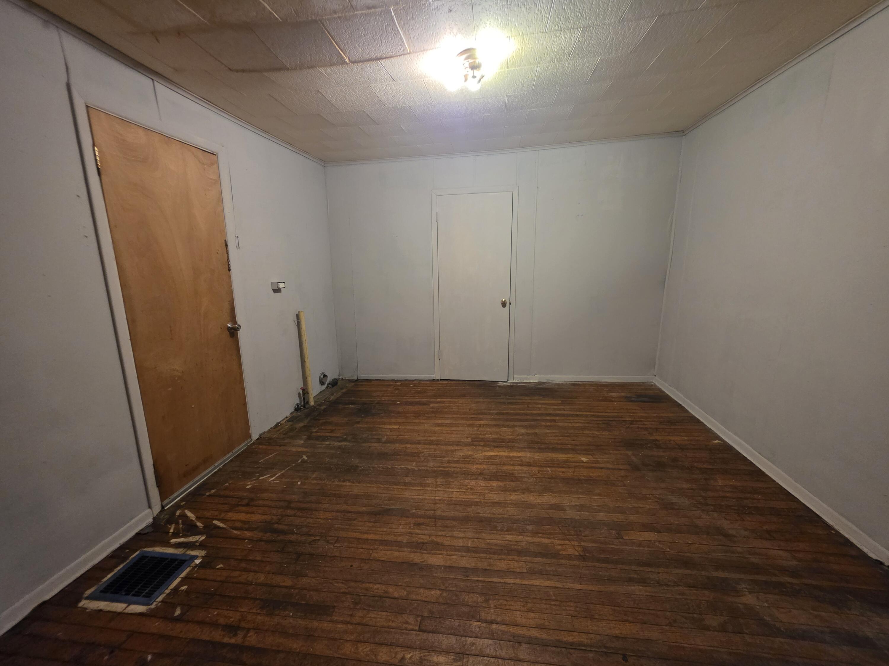 23 Barron, Kenton, Ohio 43326