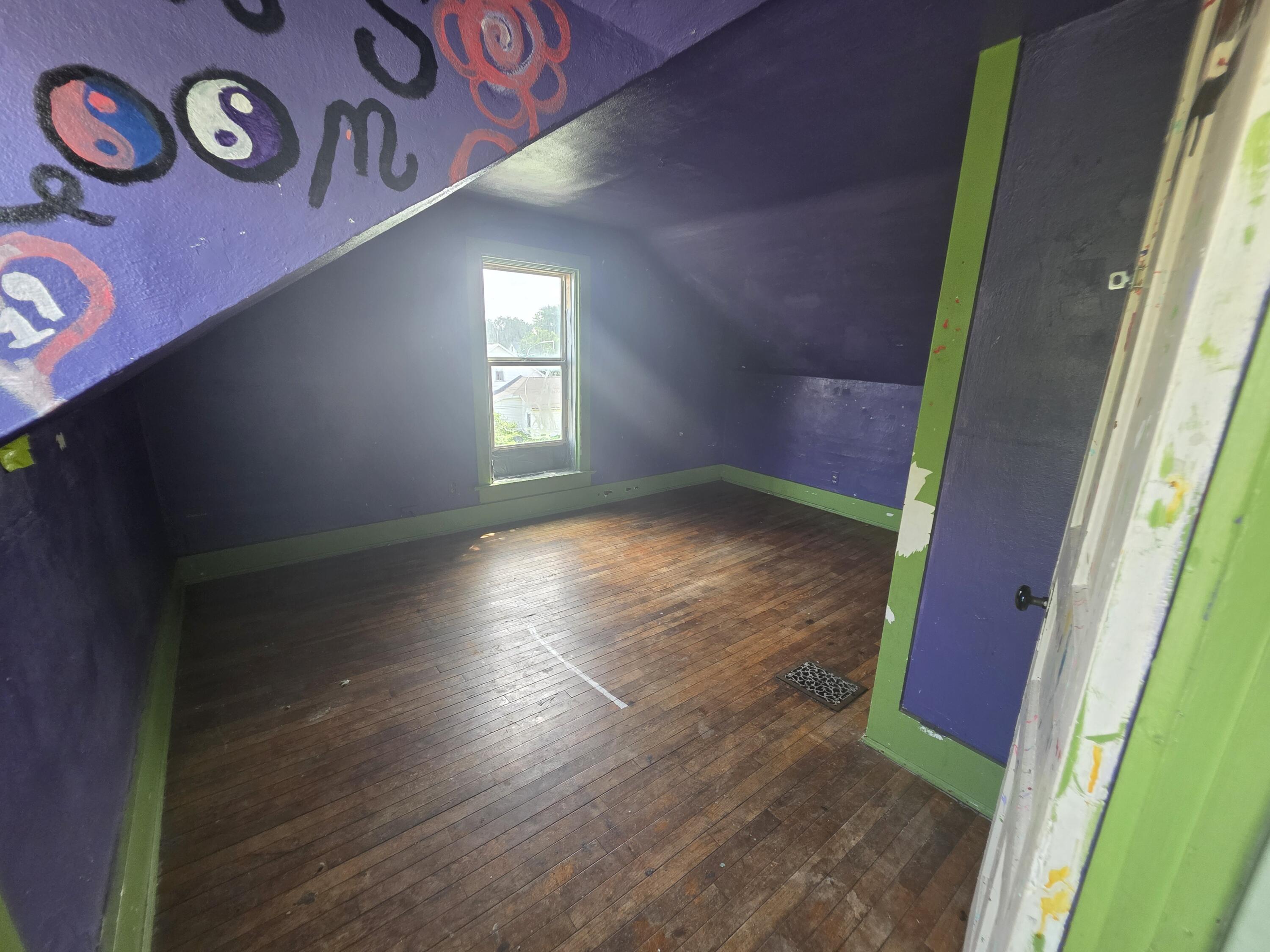 23 Barron, Kenton, Ohio 43326