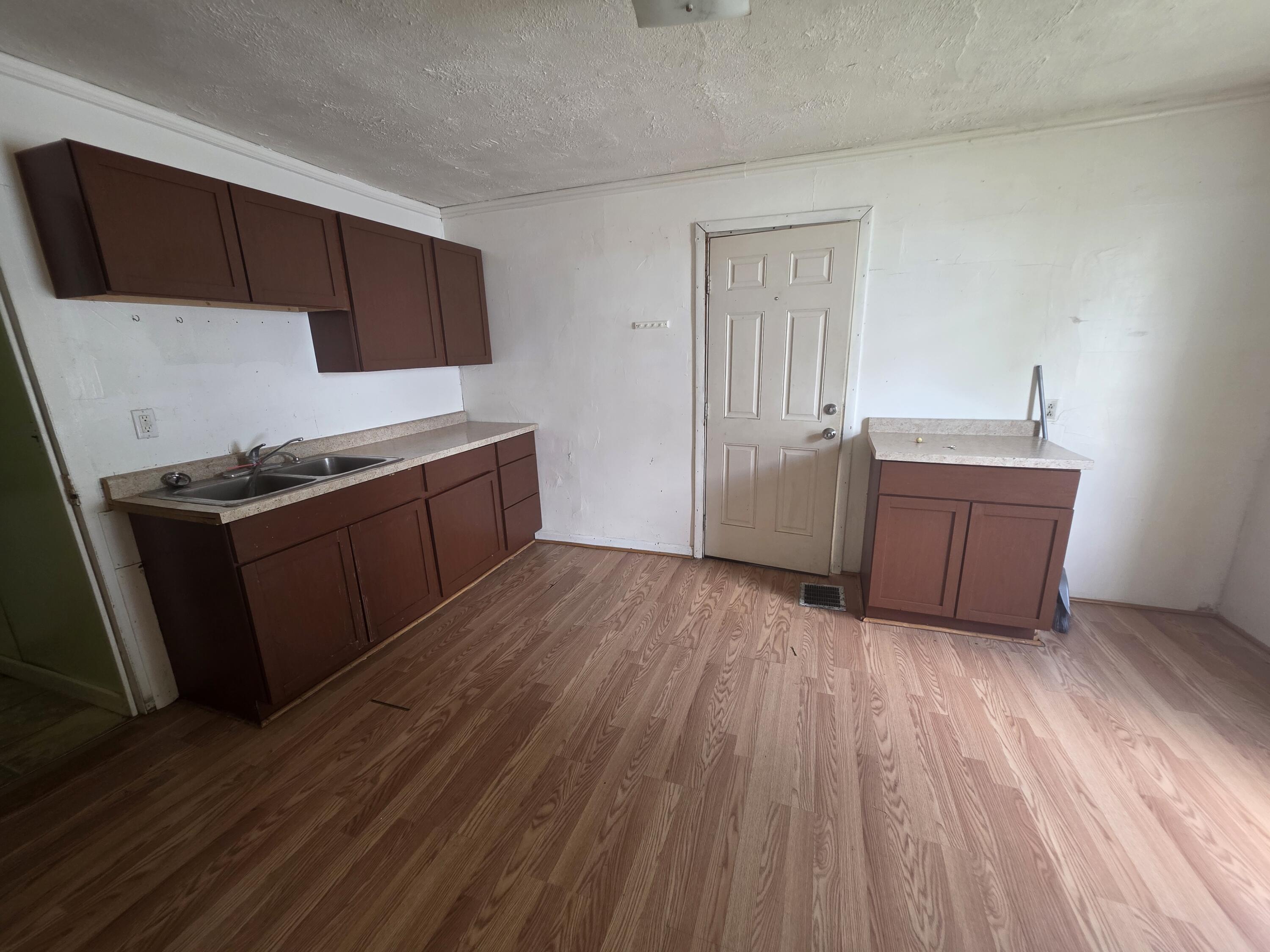 23 Barron, Kenton, Ohio 43326