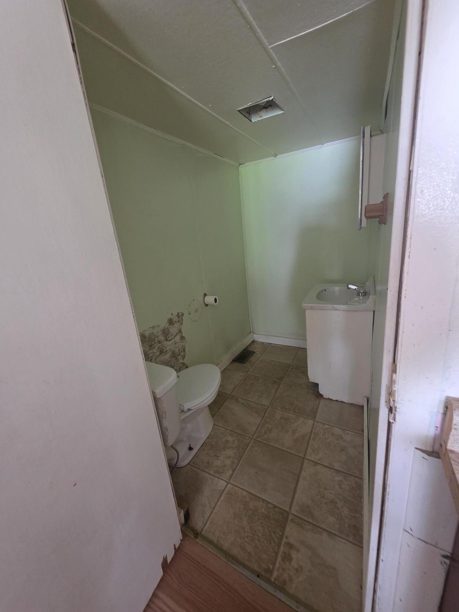 23 Barron, Kenton, Ohio 43326