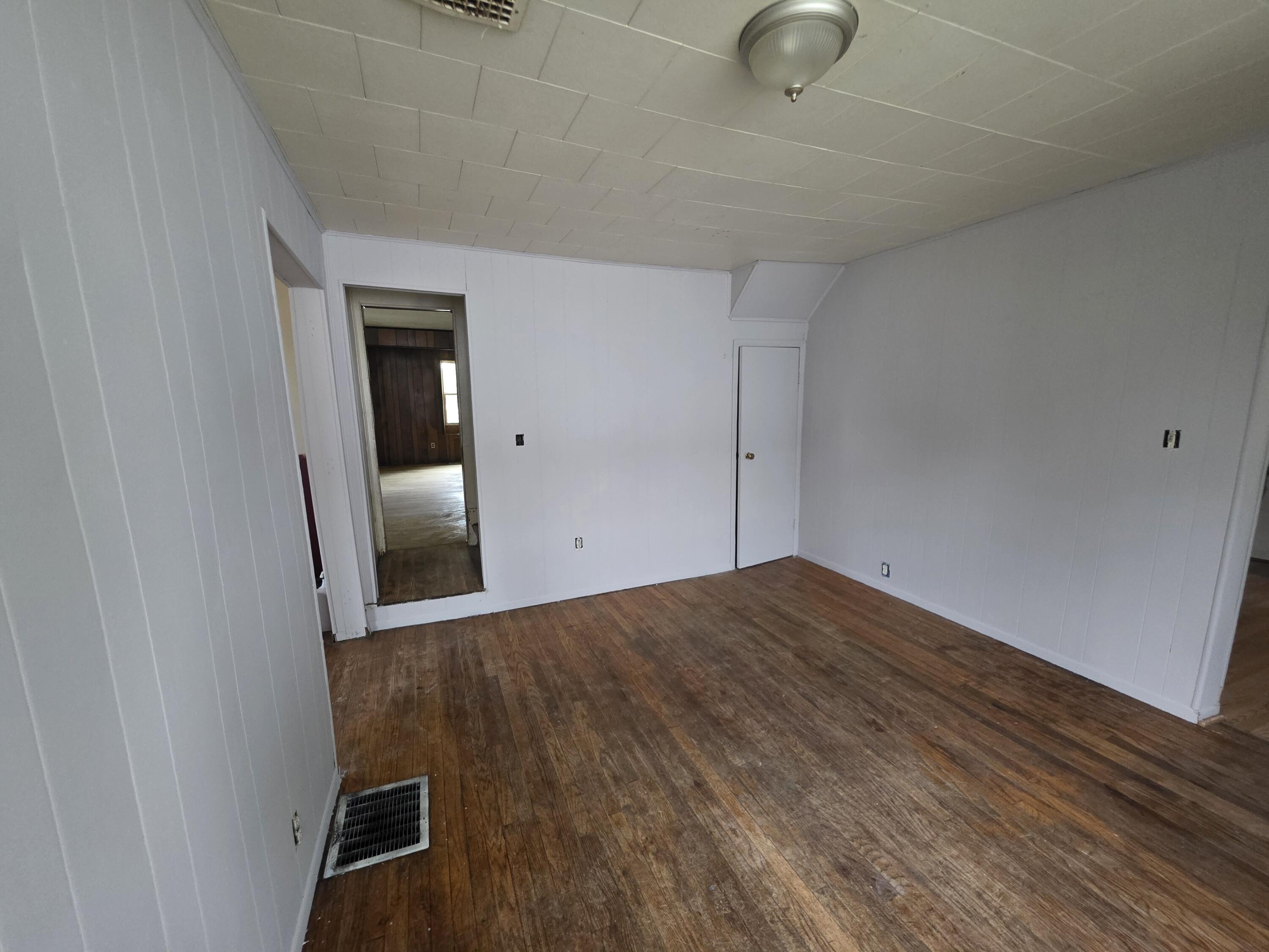 23 Barron, Kenton, Ohio 43326