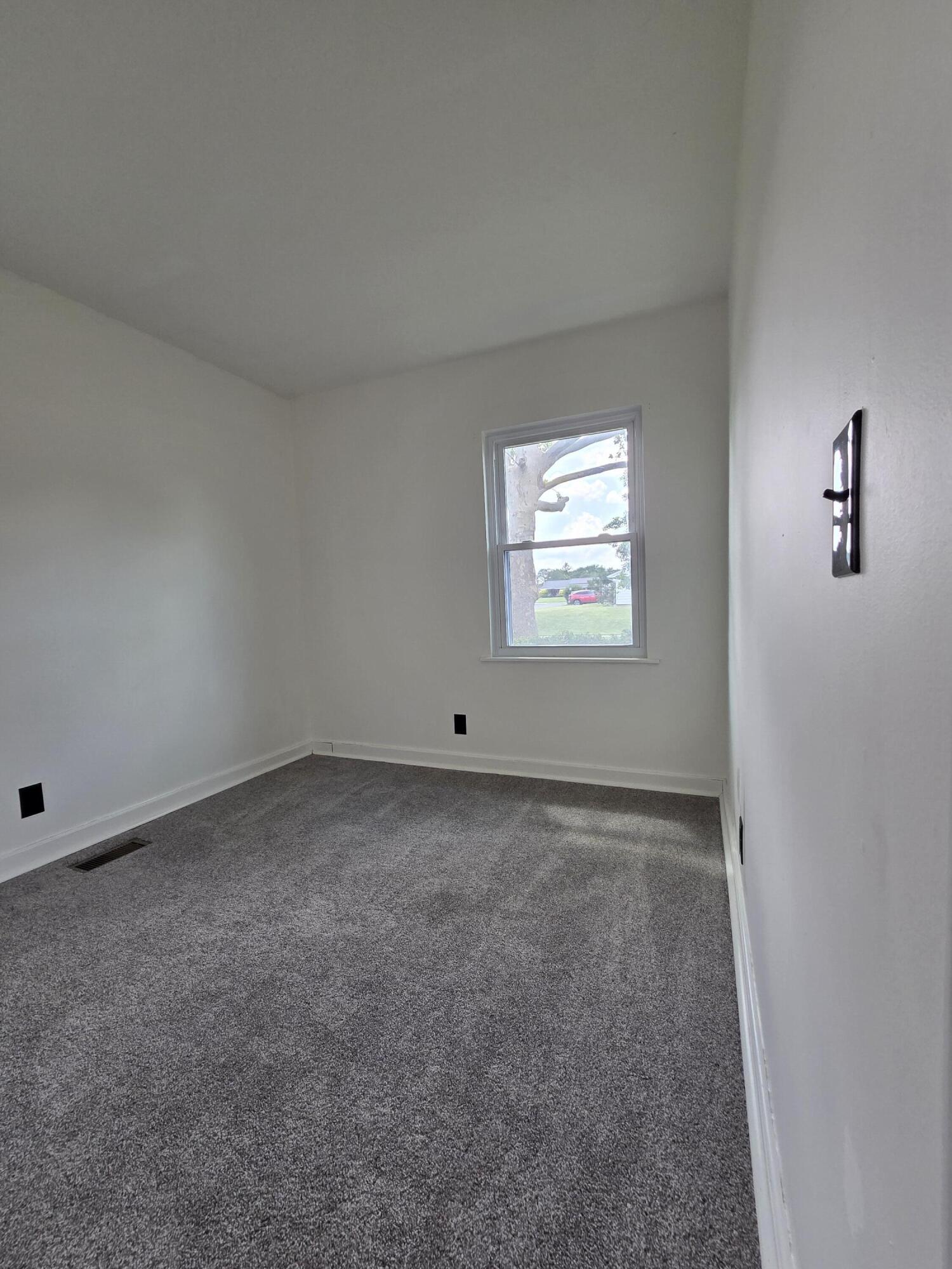 3208 Tackett, Springfield, Ohio 45503
