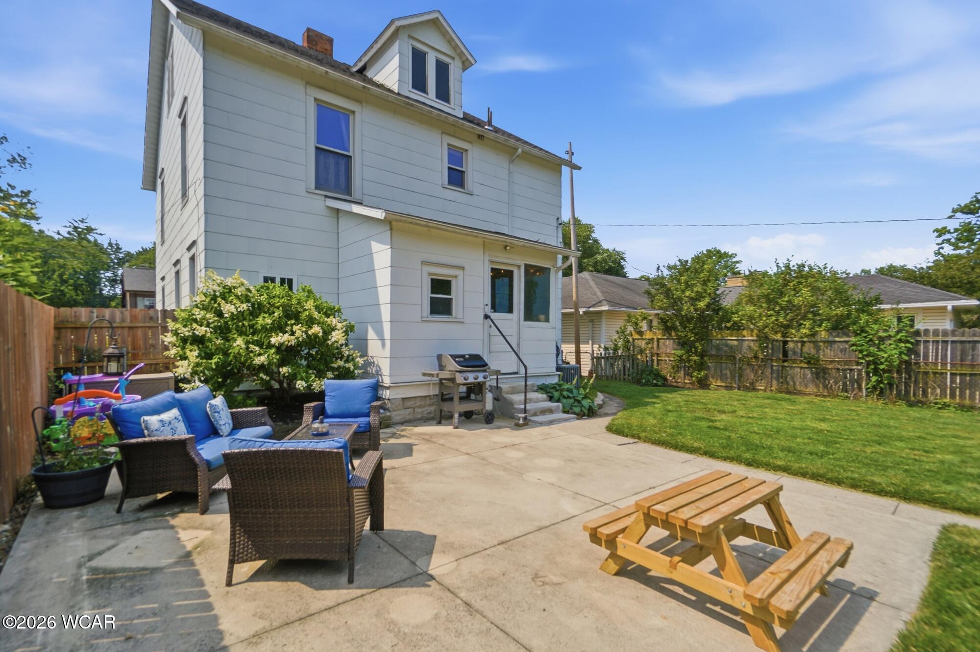 1716 Lakewood Avenue, Lima, Ohio