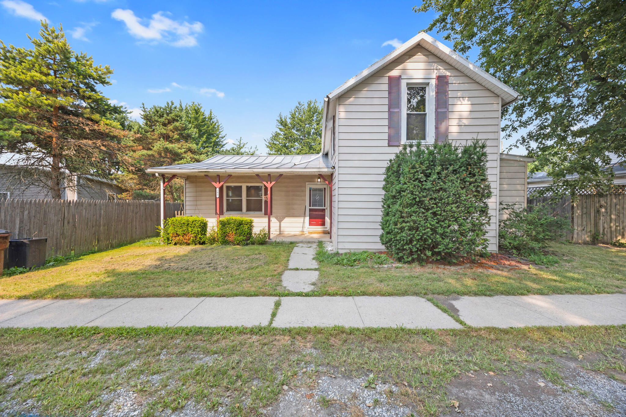 203 Earl, Waynesfield, Ohio 45896
