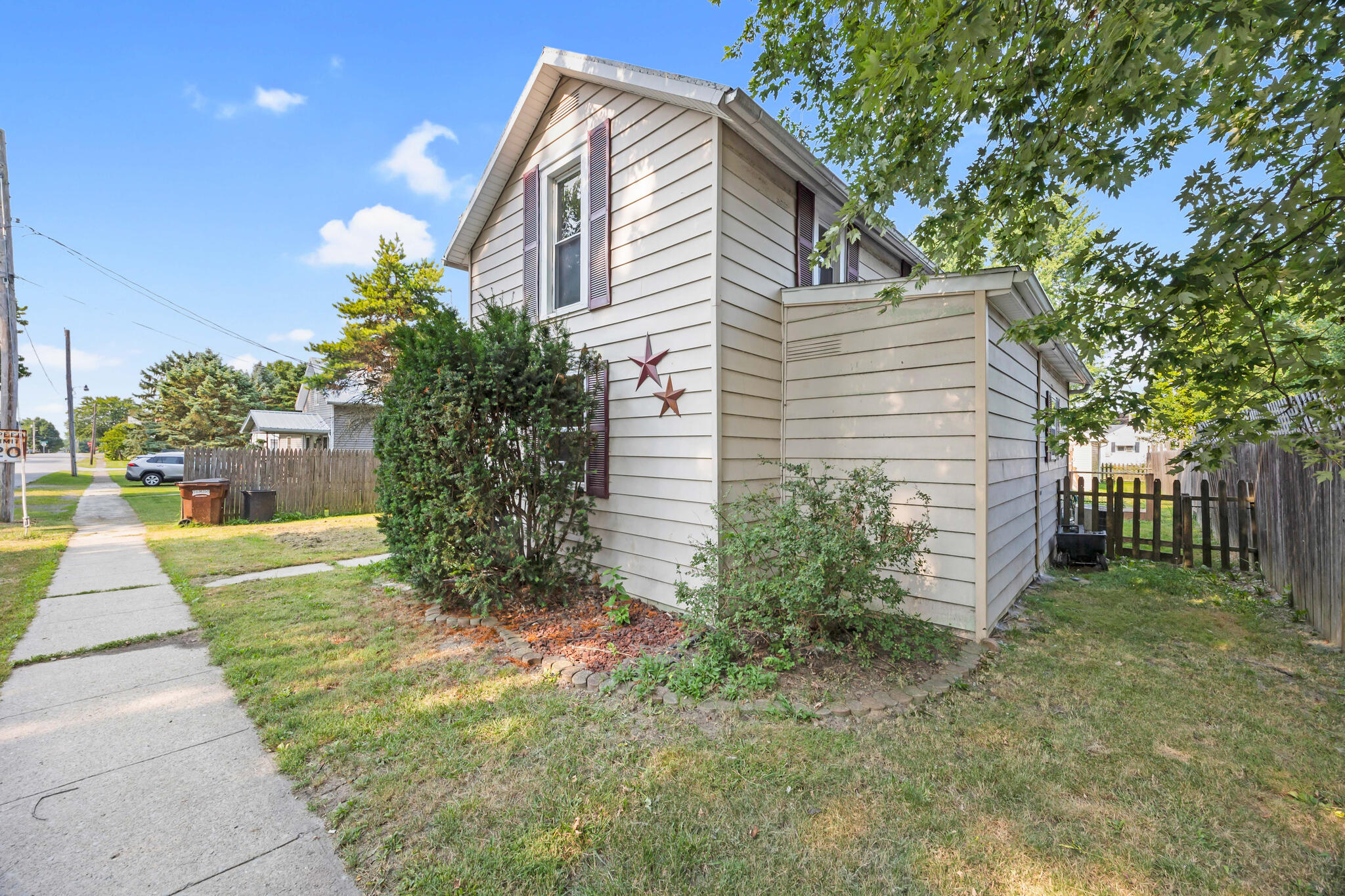 203 Earl, Waynesfield, Ohio 45896