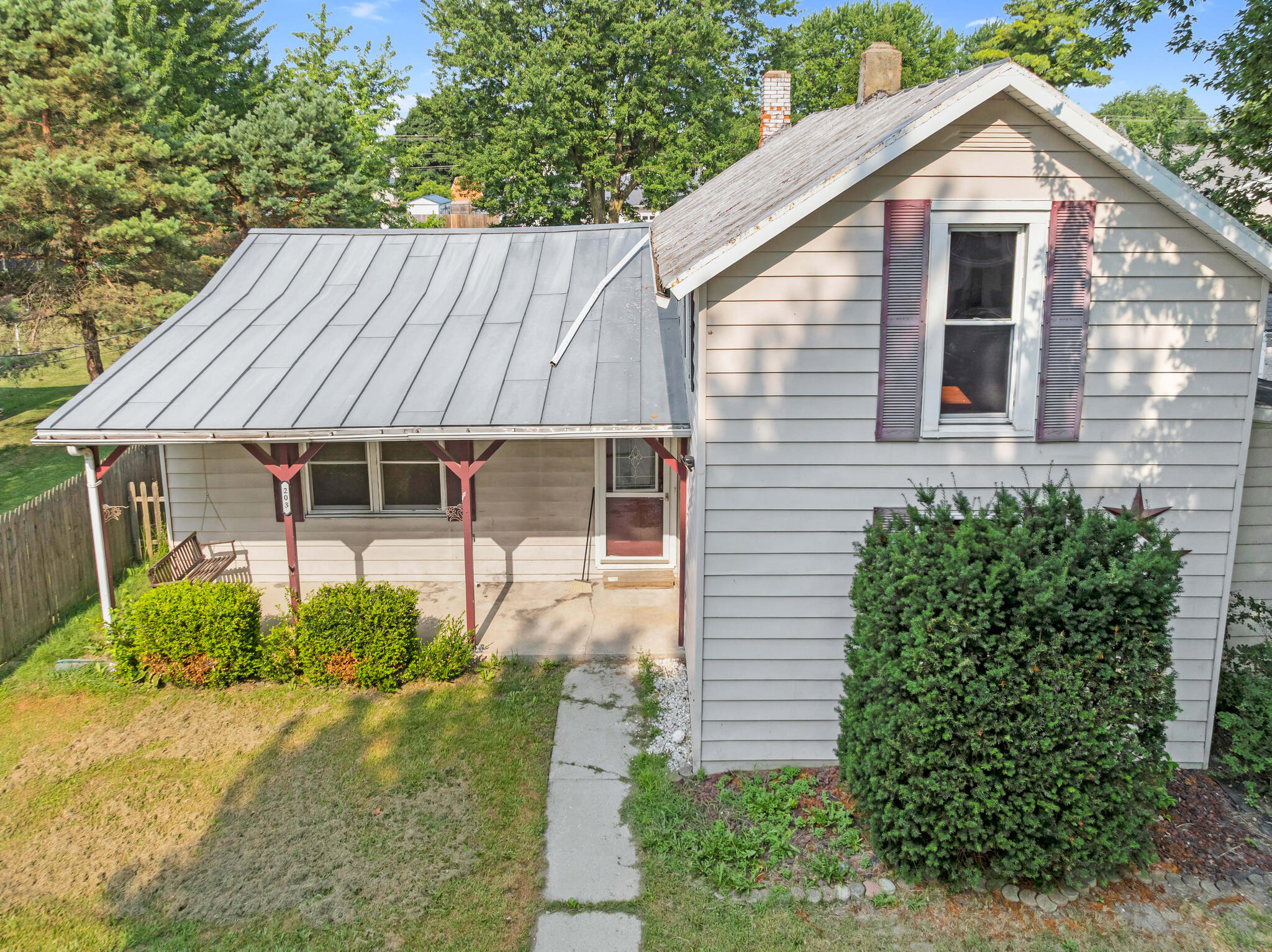 203 Earl, Waynesfield, Ohio 45896