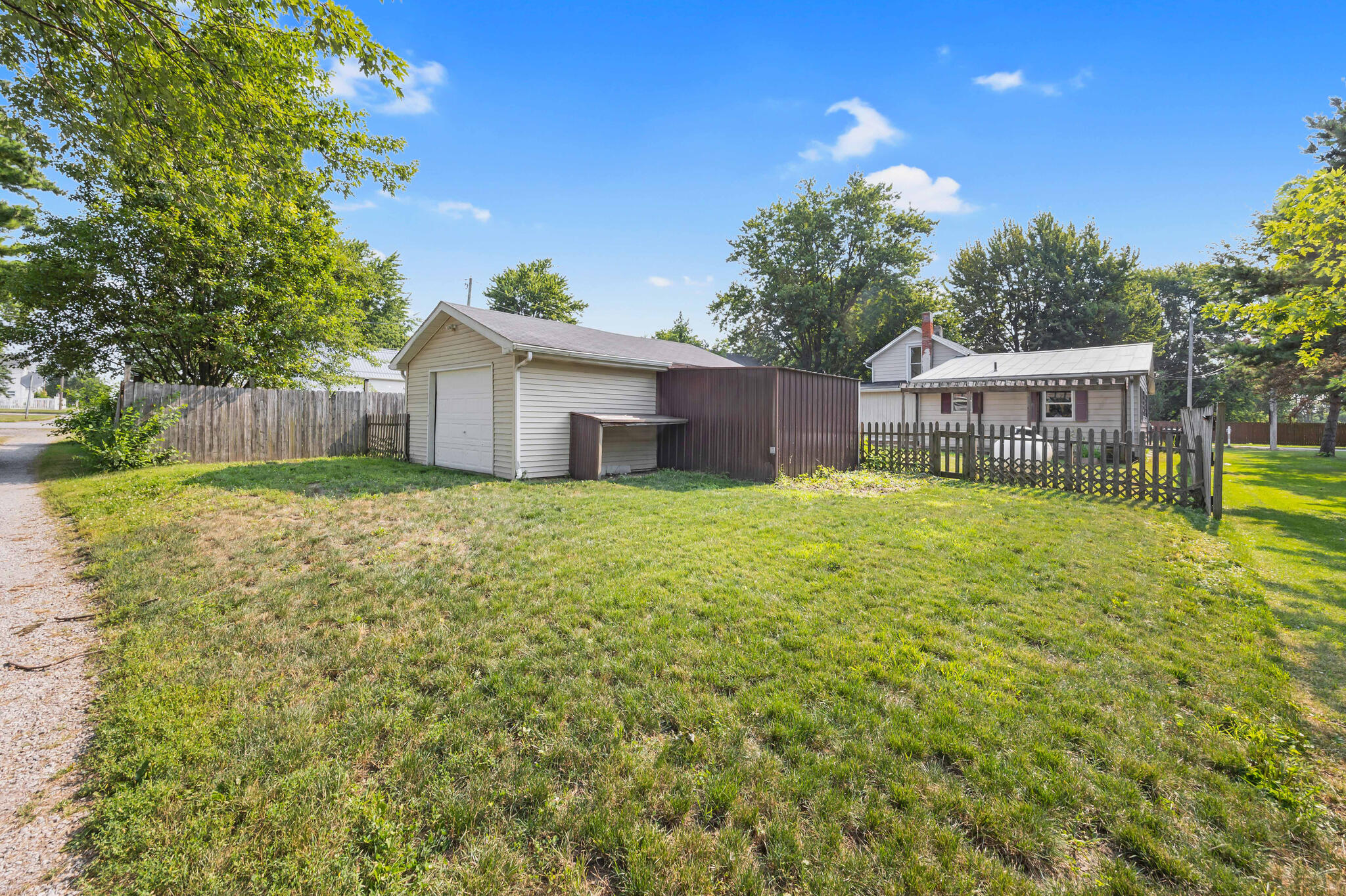 203 Earl, Waynesfield, Ohio 45896