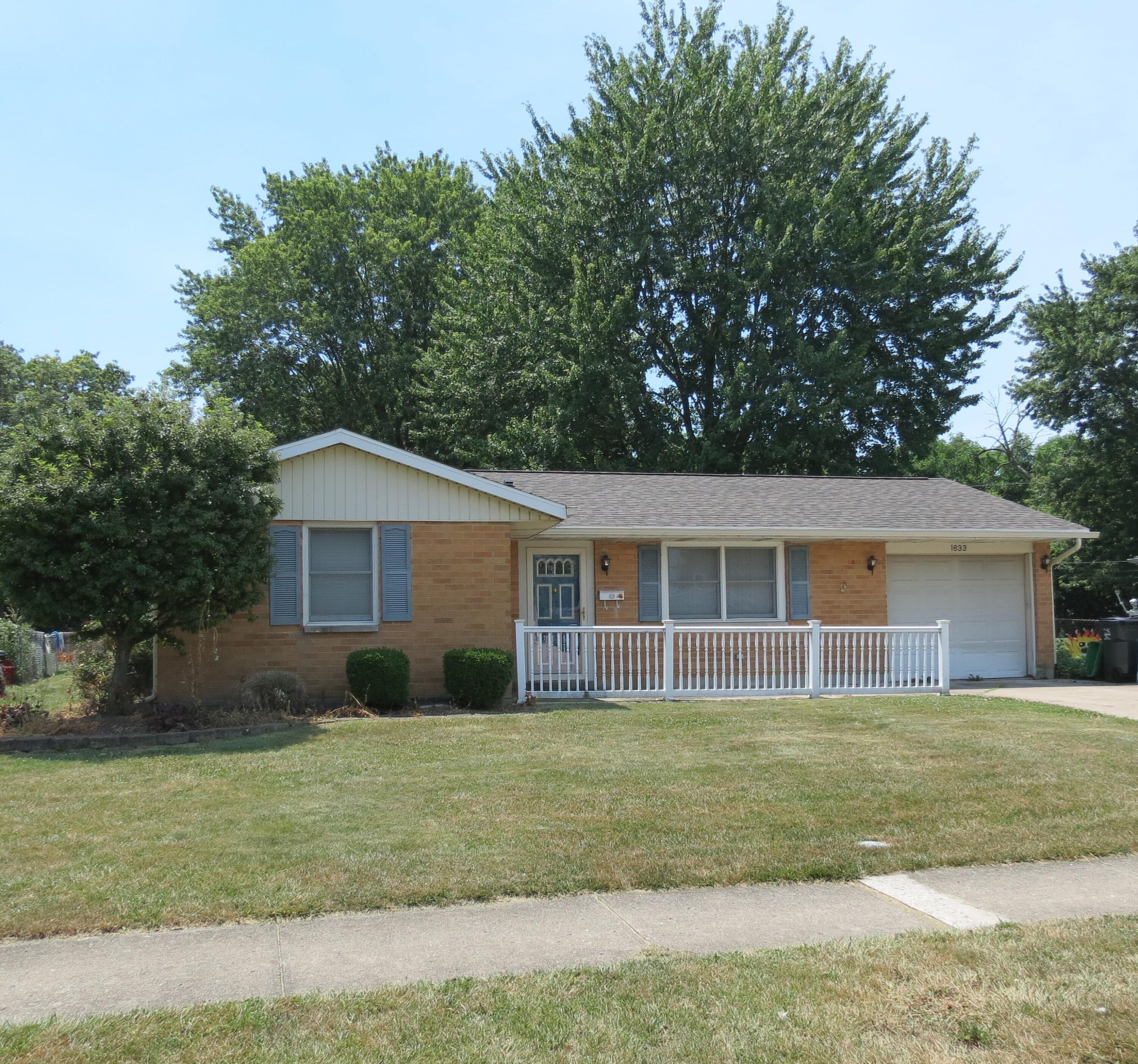 1633 Fair Oaks, Sidney, Ohio 45365