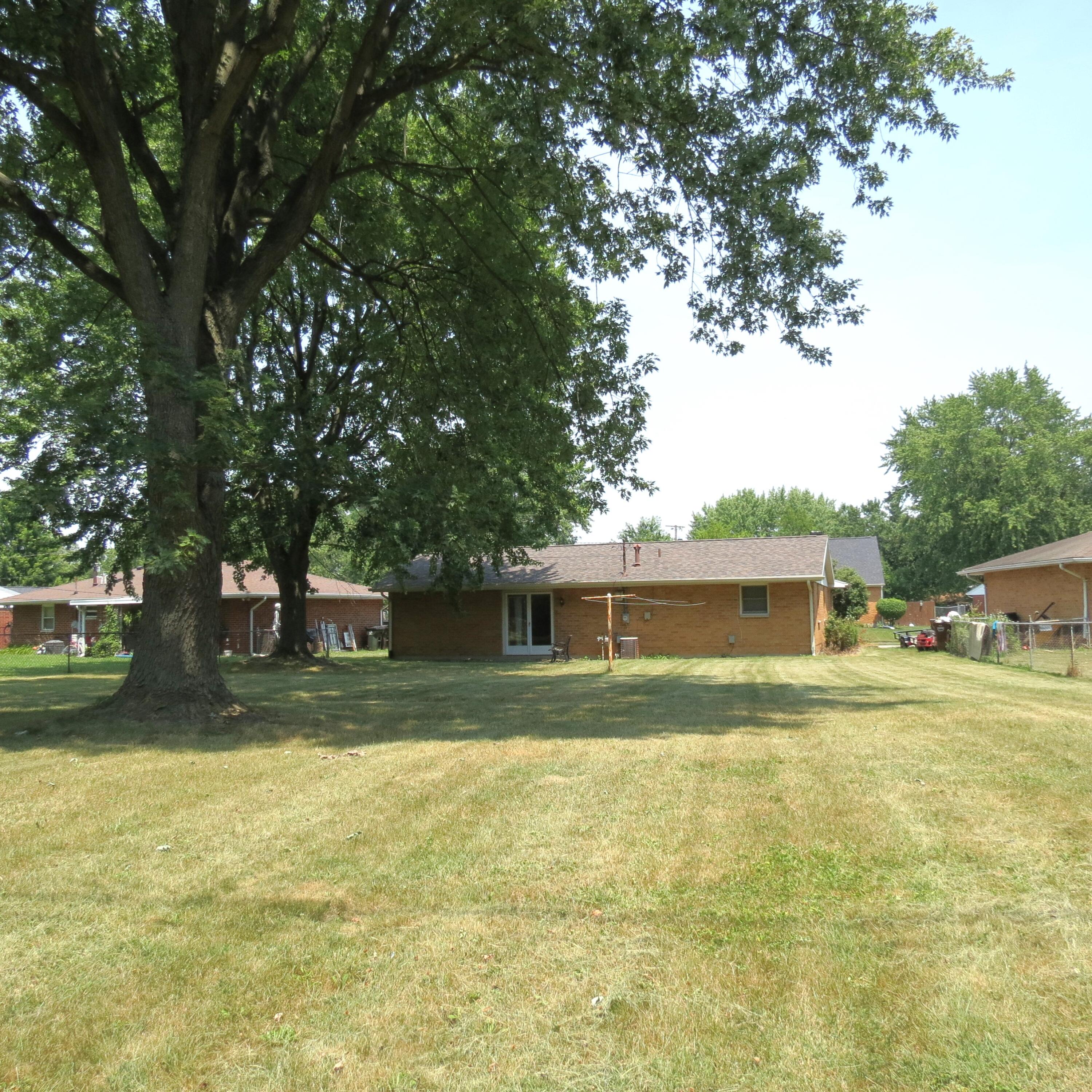 1633 Fair Oaks, Sidney, Ohio 45365