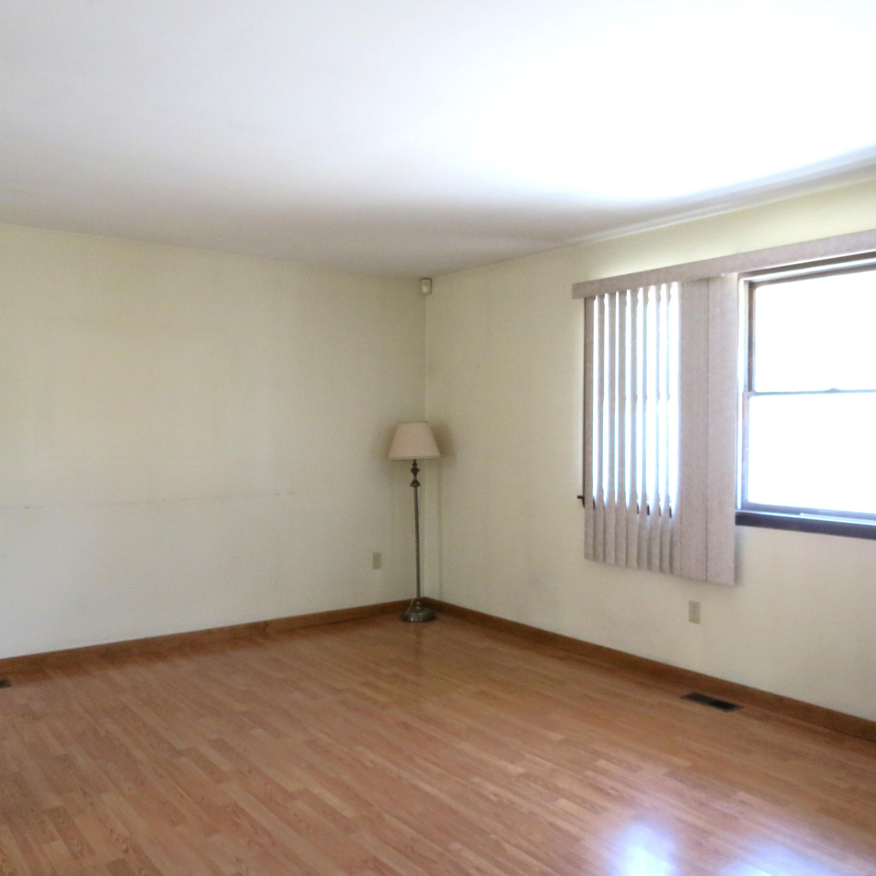 1633 Fair Oaks, Sidney, Ohio 45365