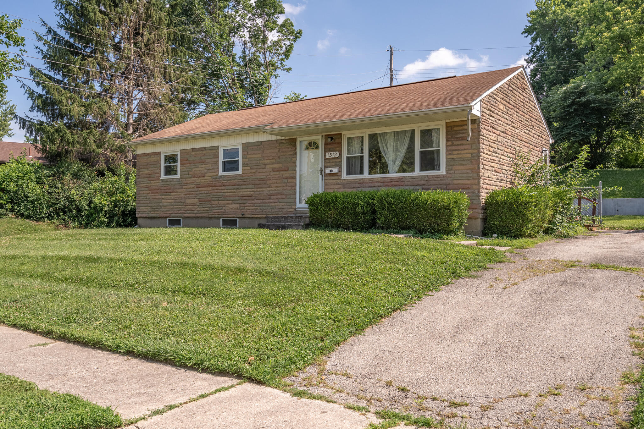 1312 Hemlock, Fairborn, Ohio 45324