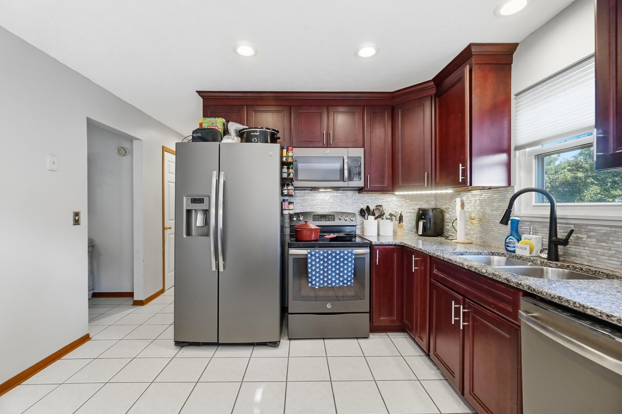 2812 Conestoga, Springfield, Ohio 45503