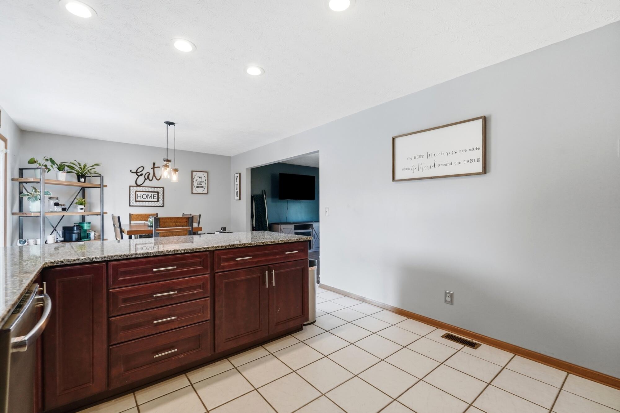 2812 Conestoga, Springfield, Ohio 45503