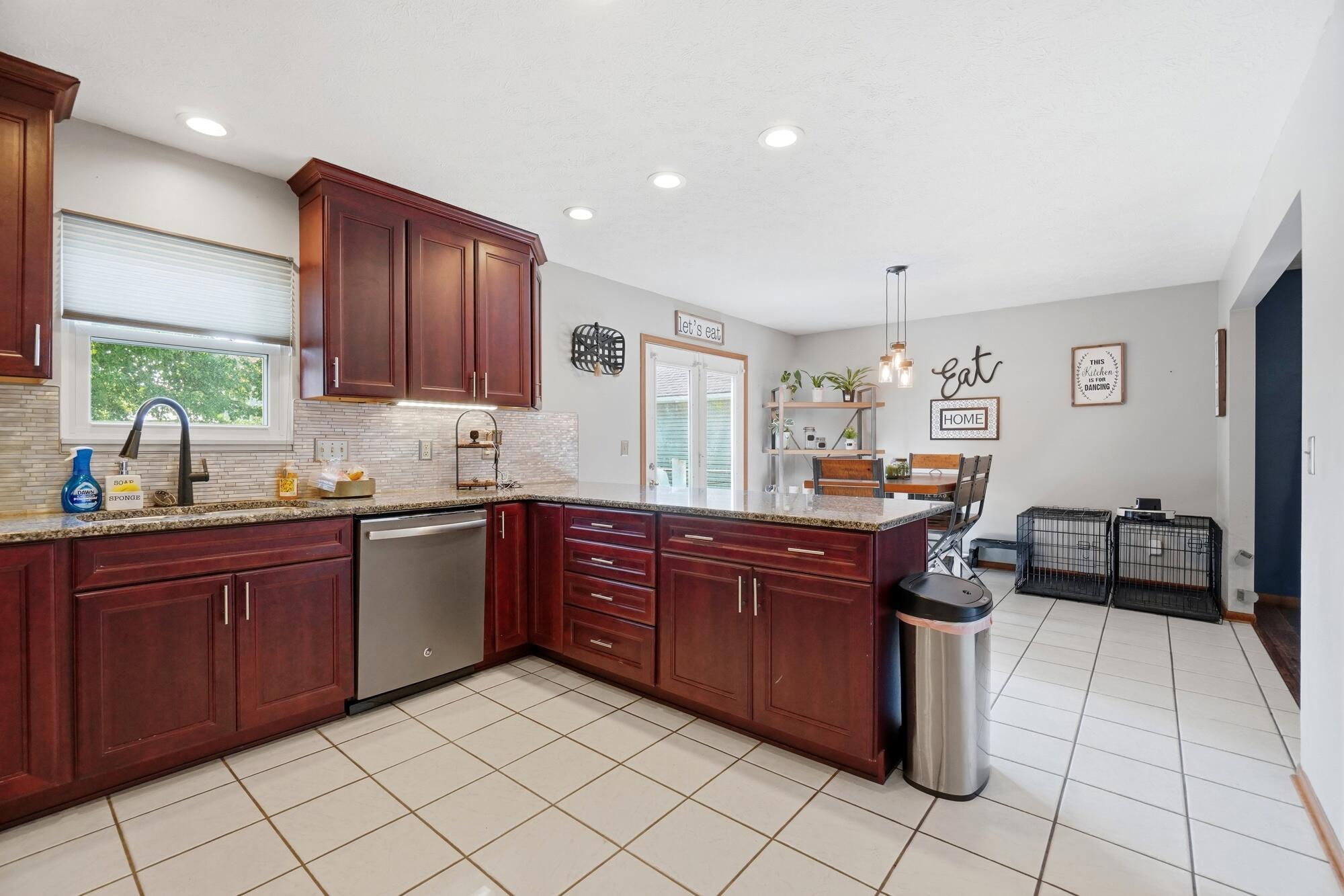 2812 Conestoga, Springfield, Ohio 45503