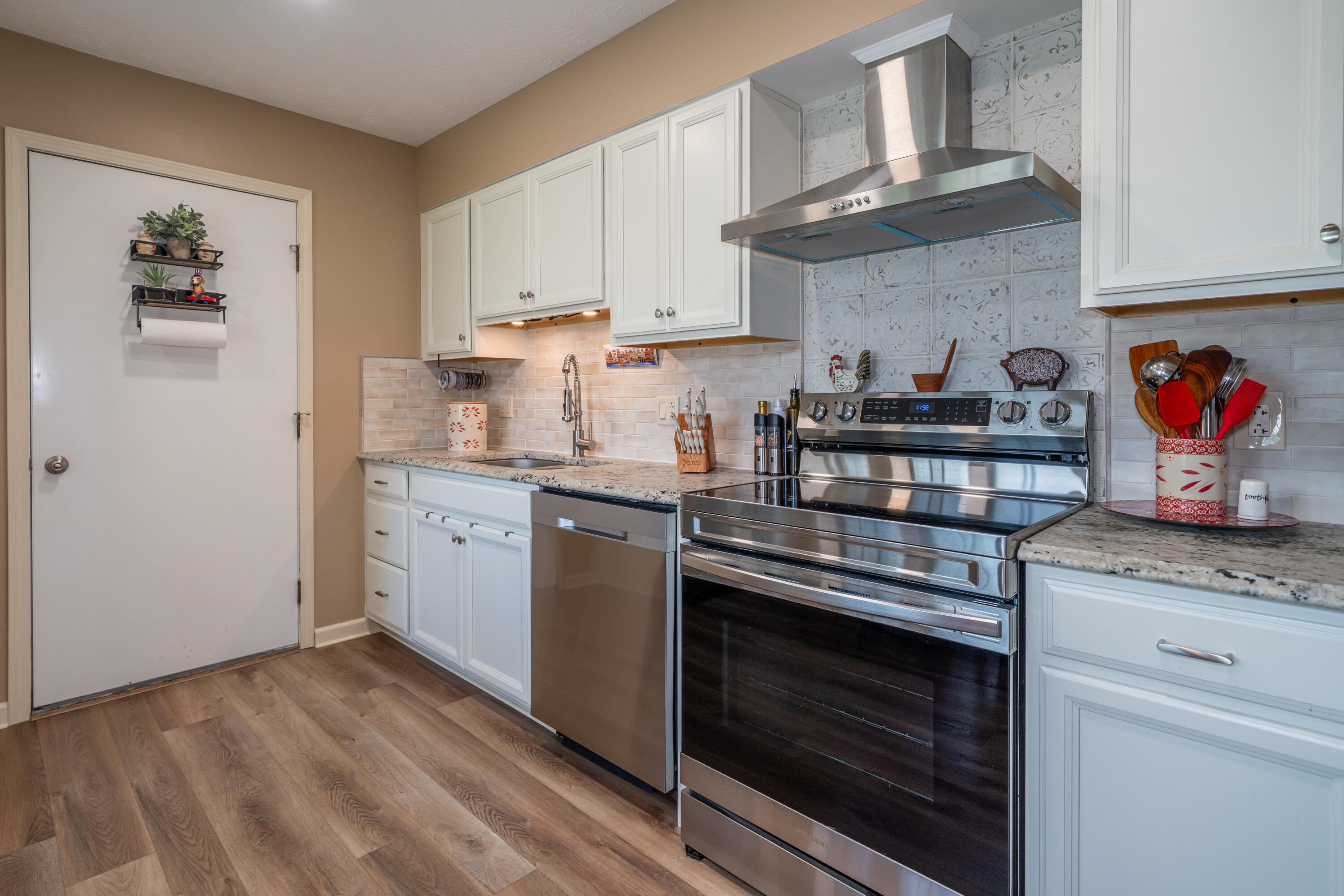 2244 Manhattan, Springfield, Ohio 45504