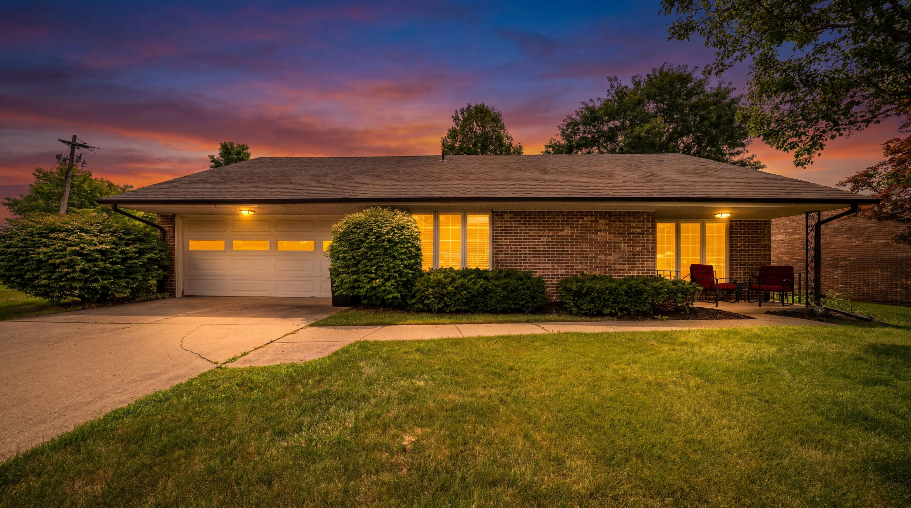 2244 Manhattan, Springfield, Ohio 45504