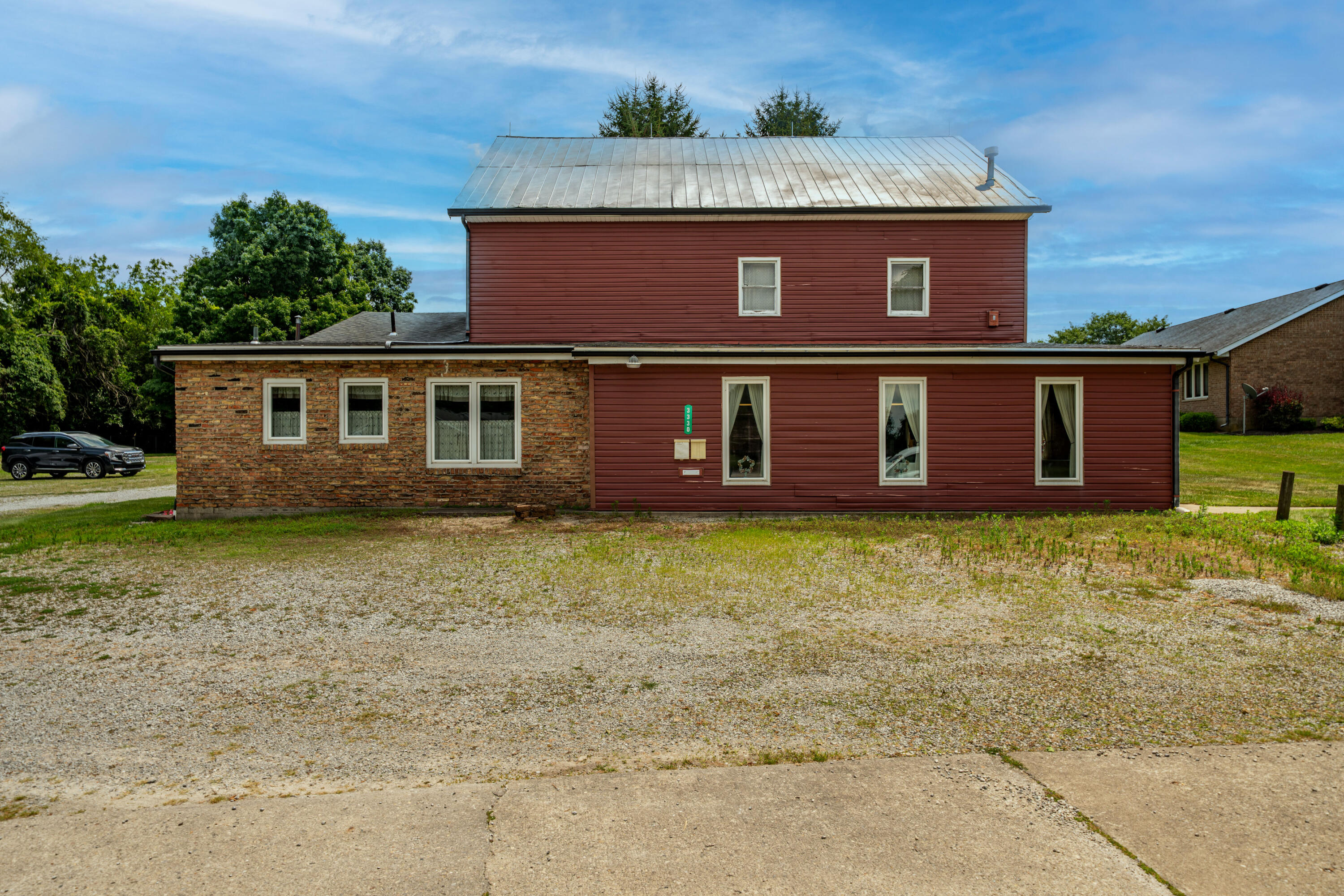 2244 Manhattan, Springfield, Ohio 45504