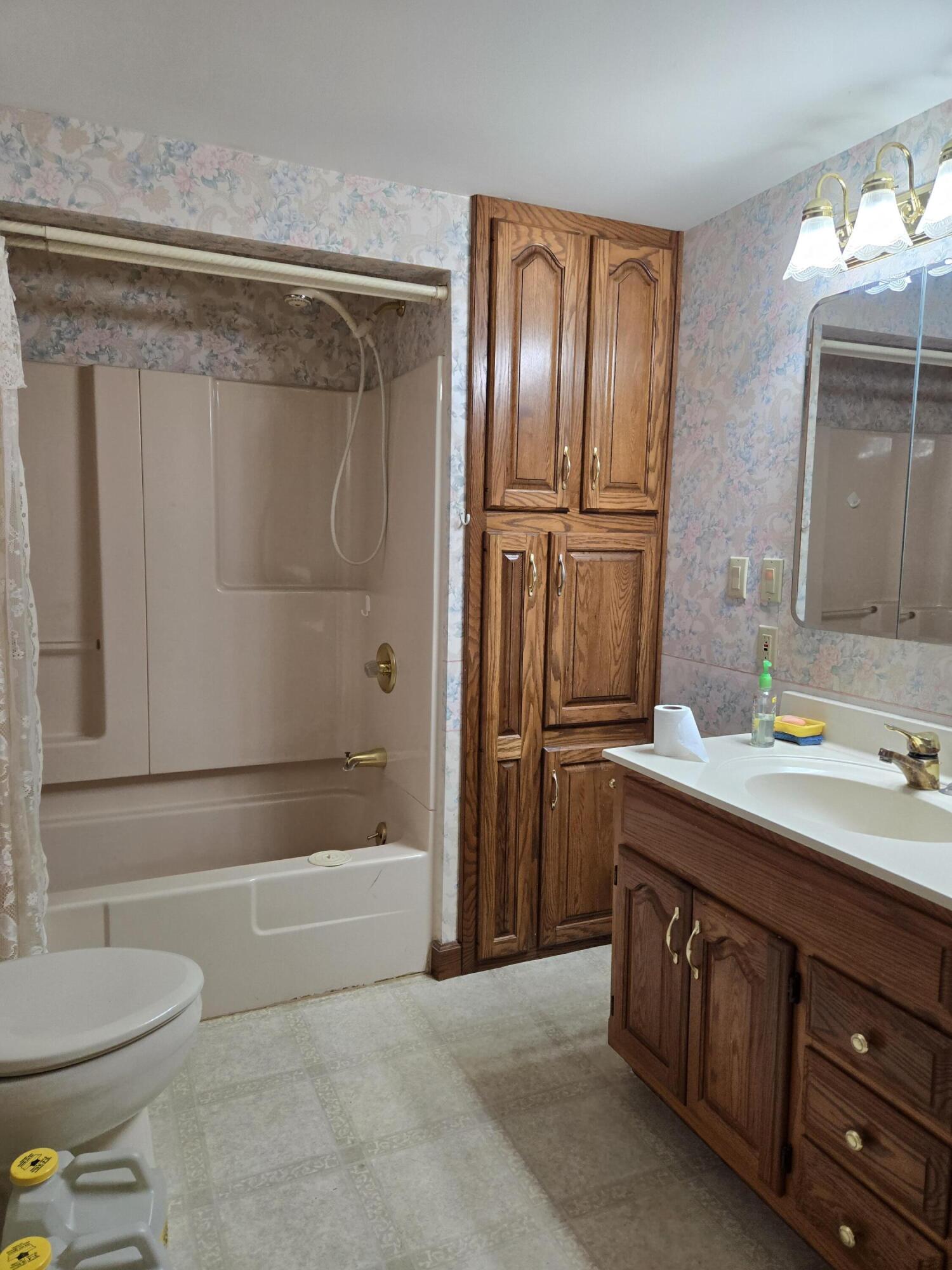 946 Spring, Saint Marys, Ohio 45885