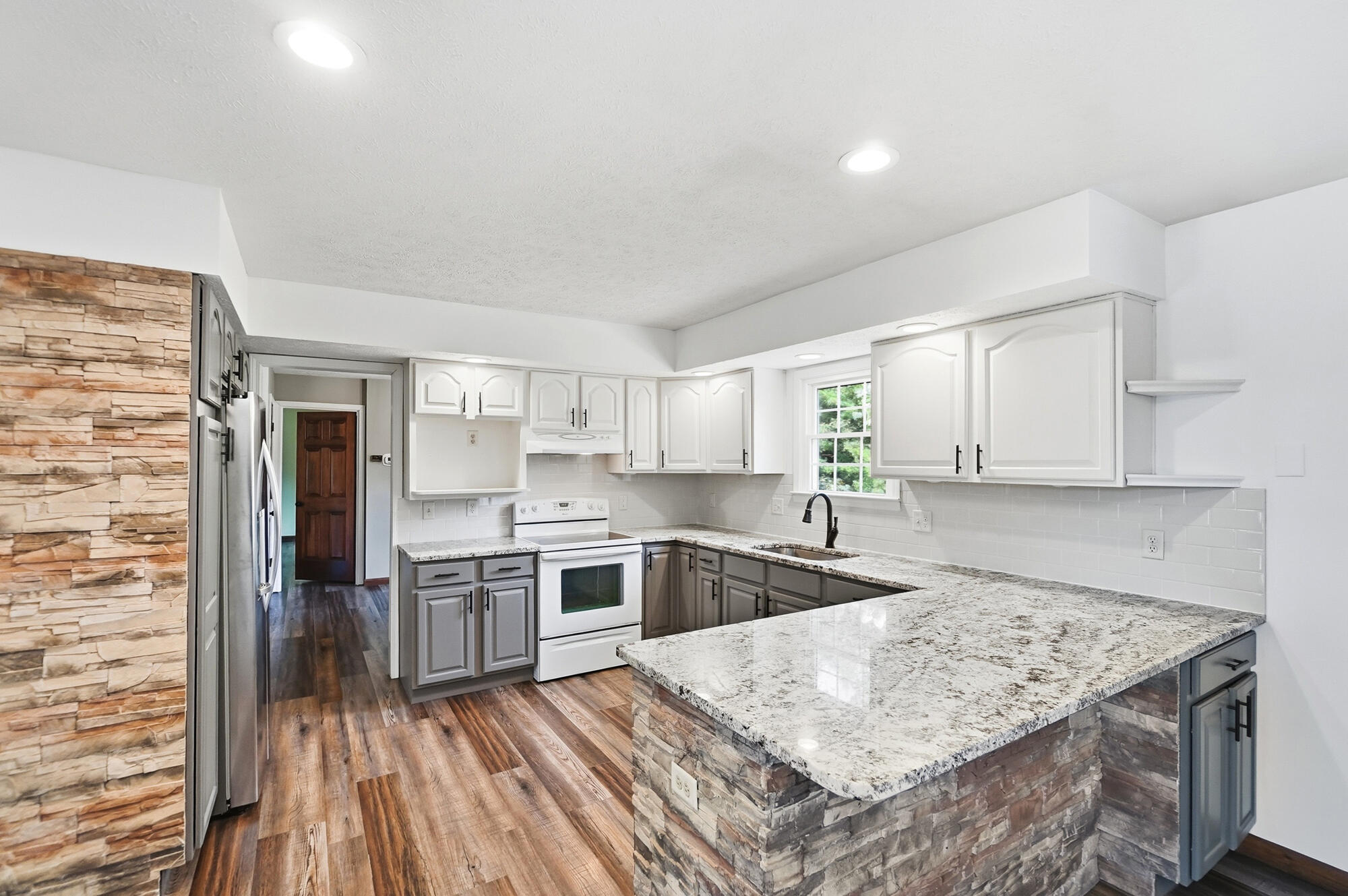 785 Pinehurst, Tipp City, Ohio 45371
