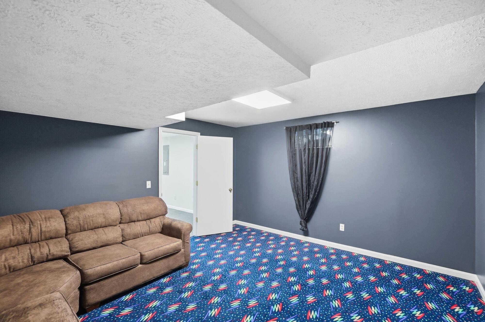 785 Pinehurst, Tipp City, Ohio 45371