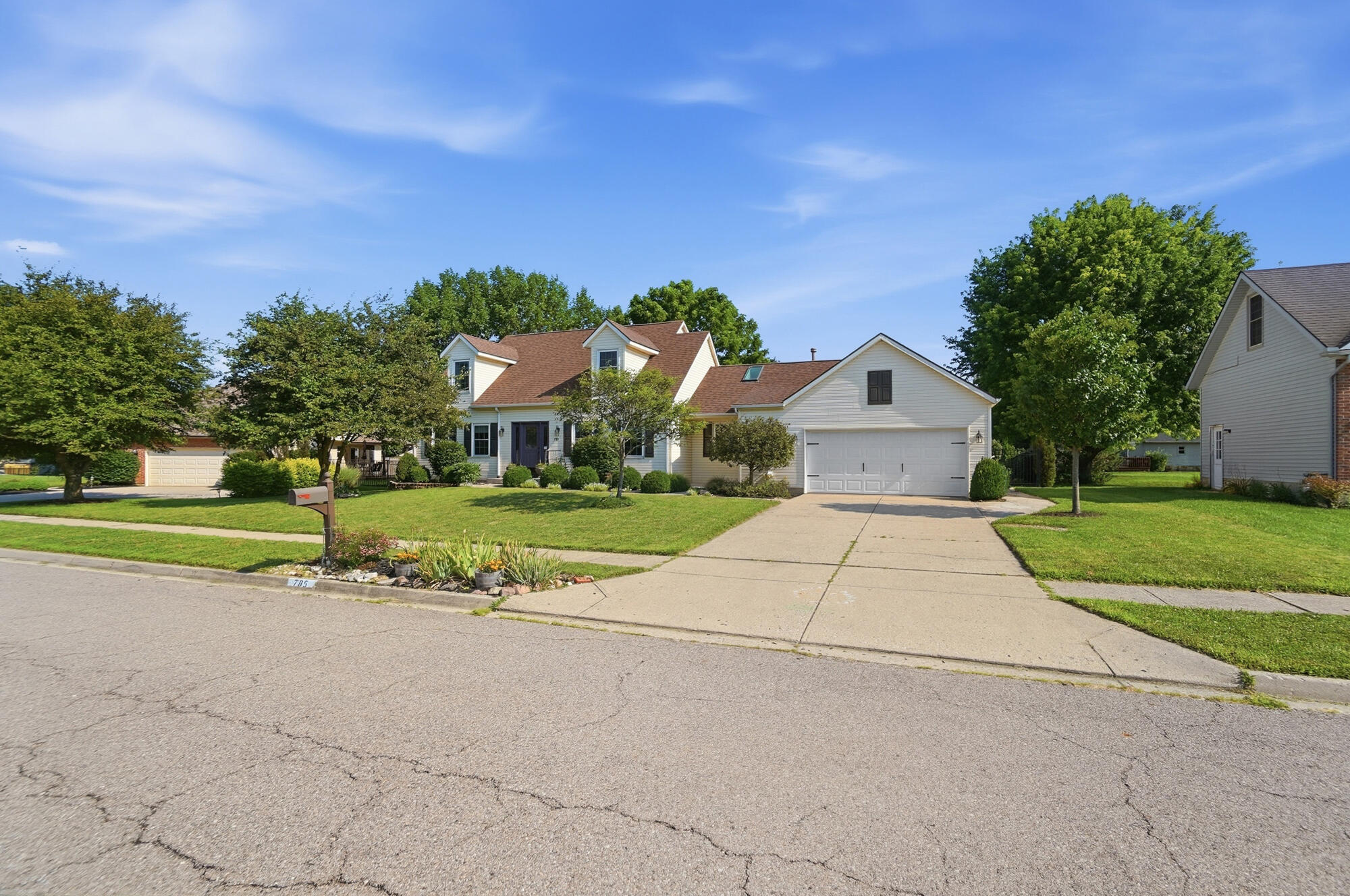 785 Pinehurst, Tipp City, Ohio 45371