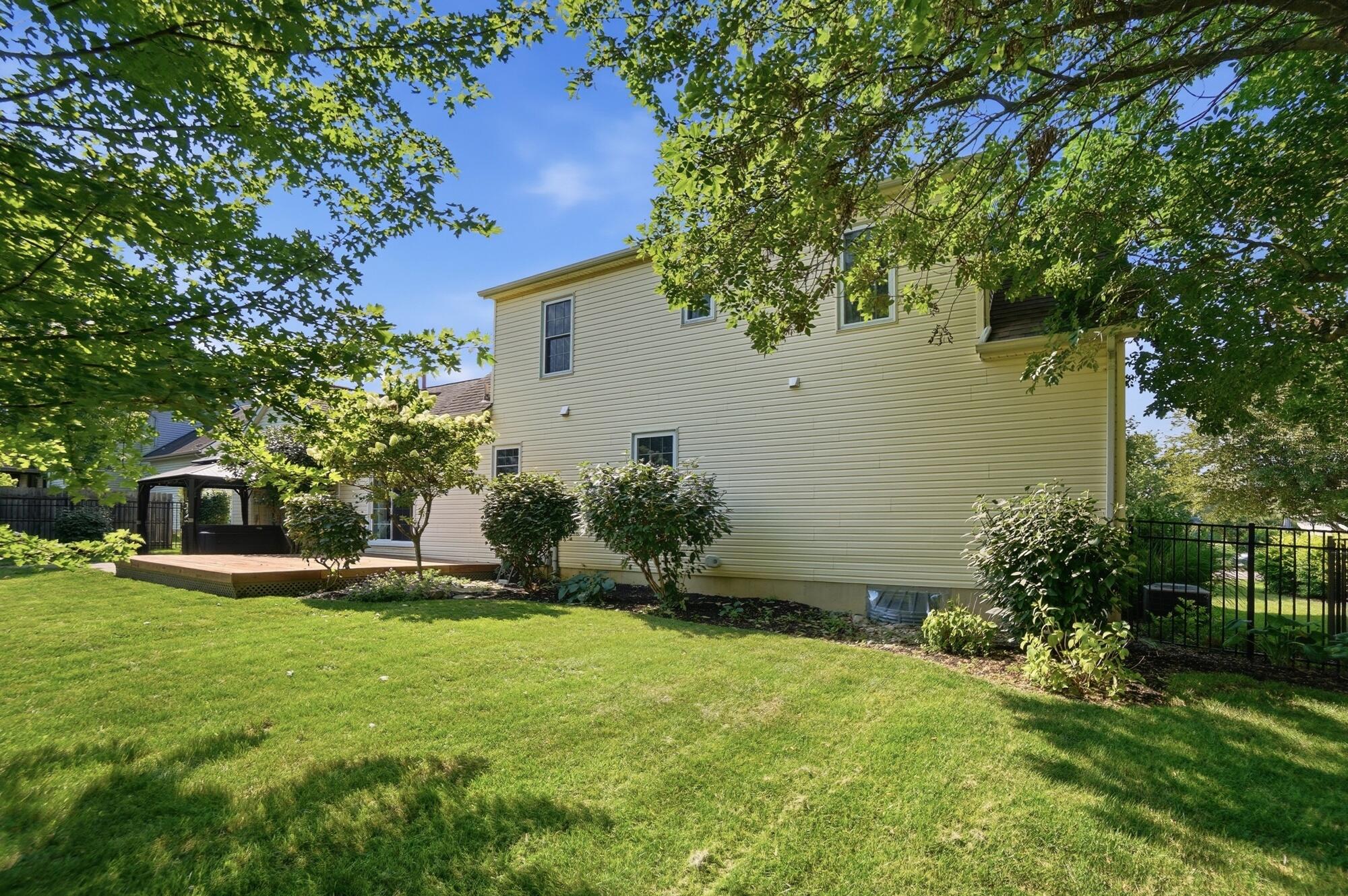 785 Pinehurst, Tipp City, Ohio 45371