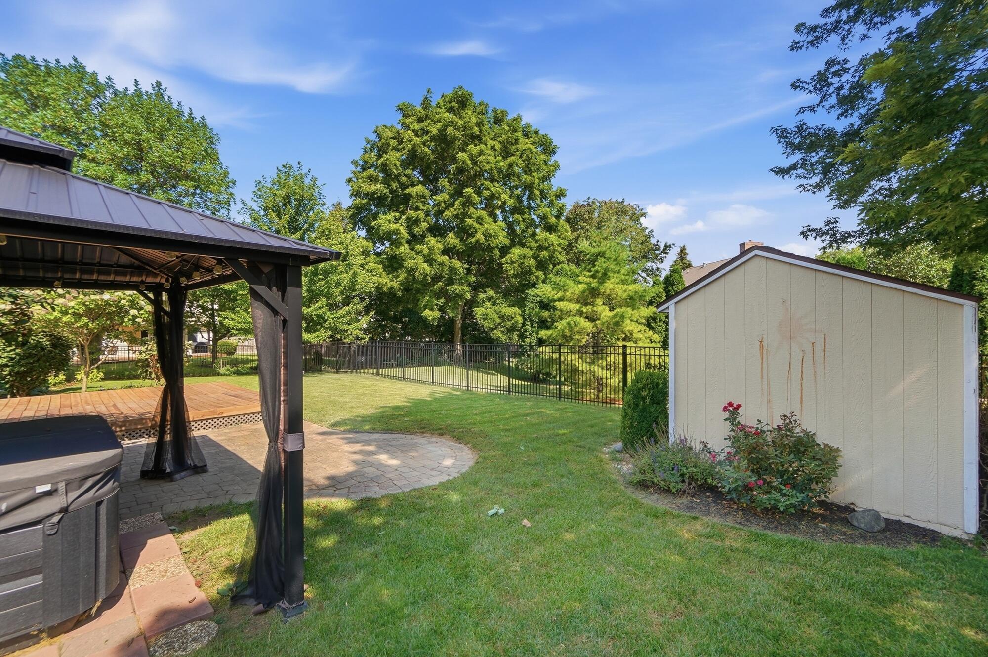 785 Pinehurst, Tipp City, Ohio 45371