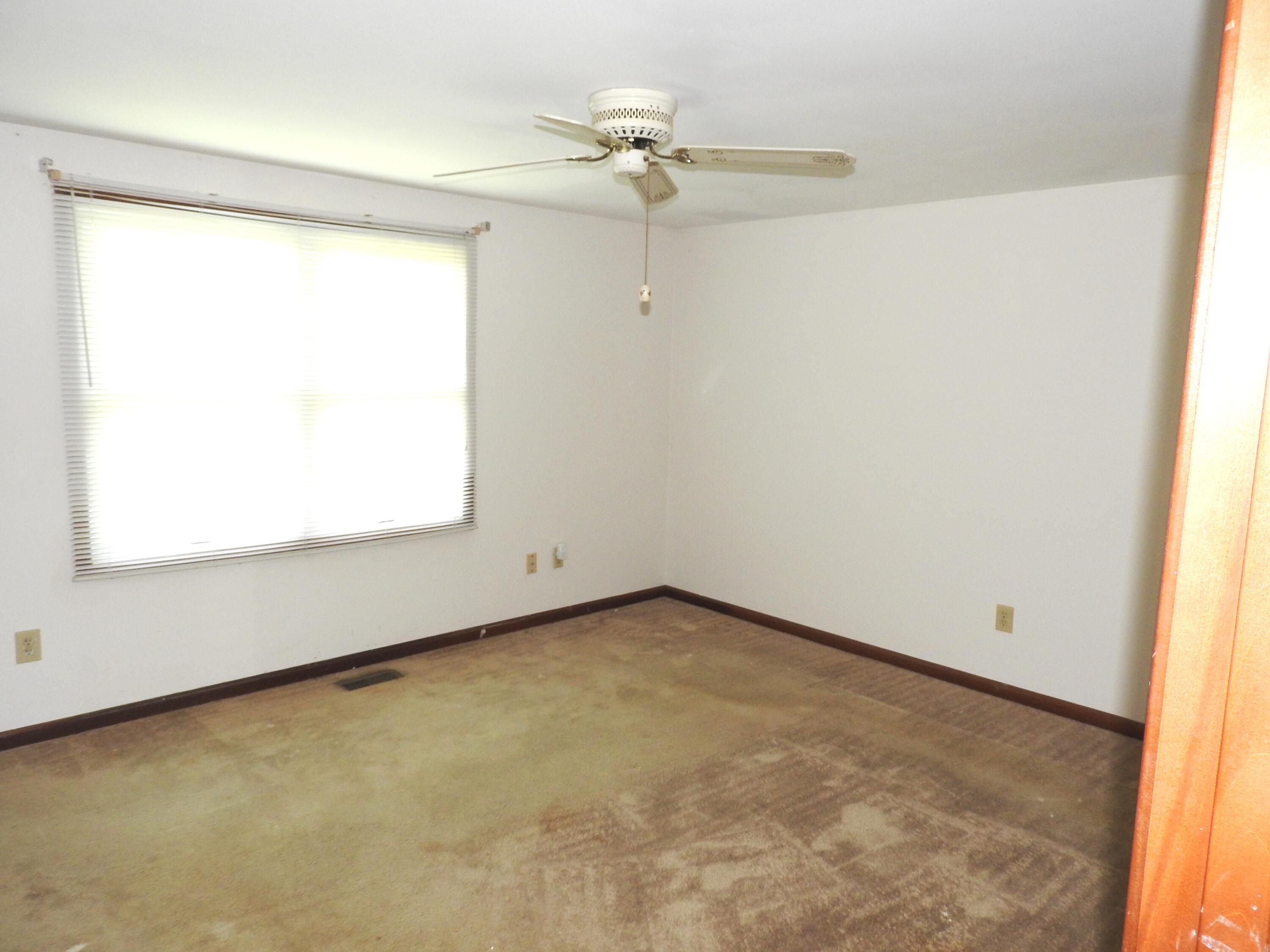 8180 Dog Leg, Dayton, Ohio 45414