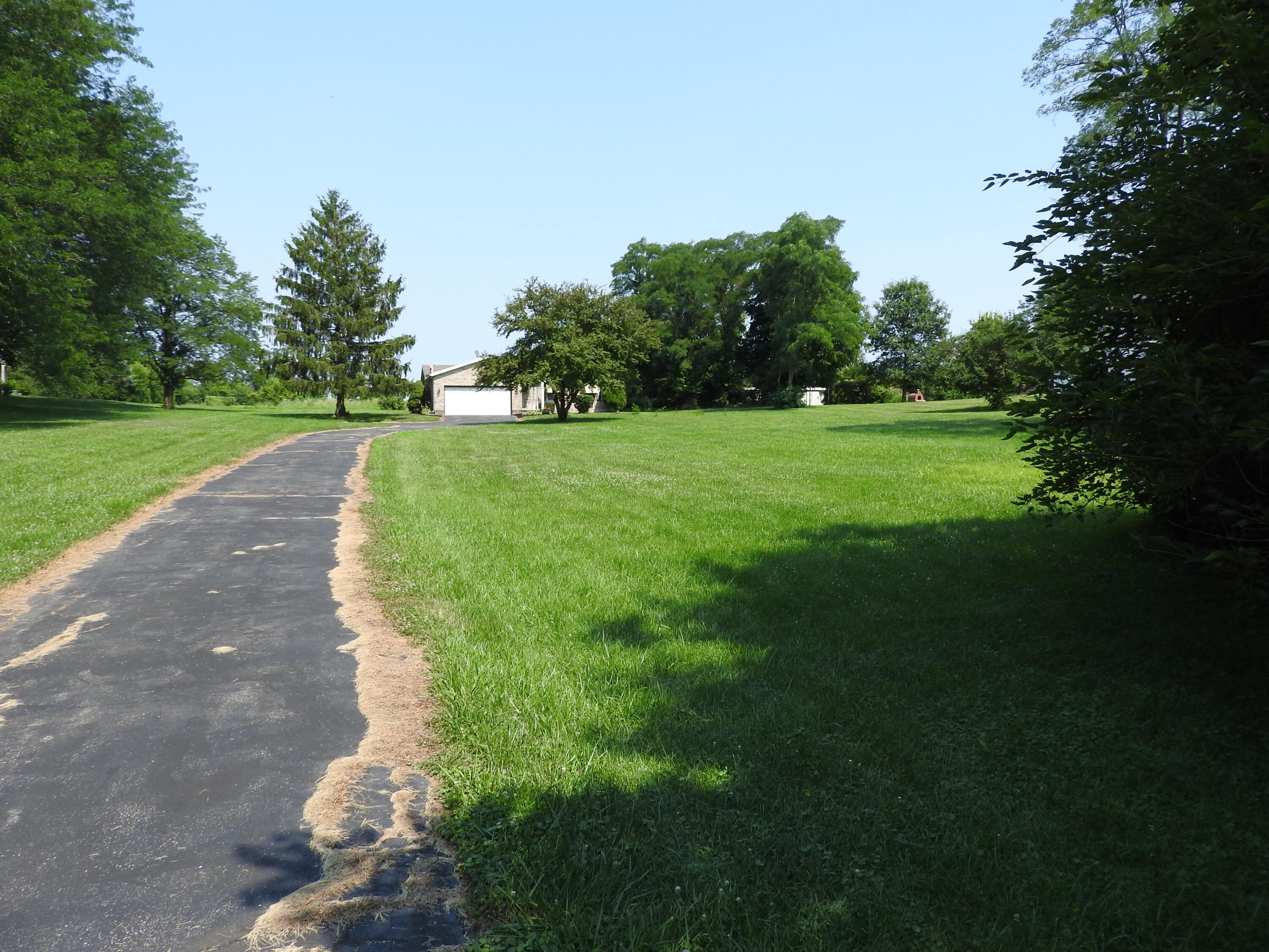 8180 Dog Leg, Dayton, Ohio 45414