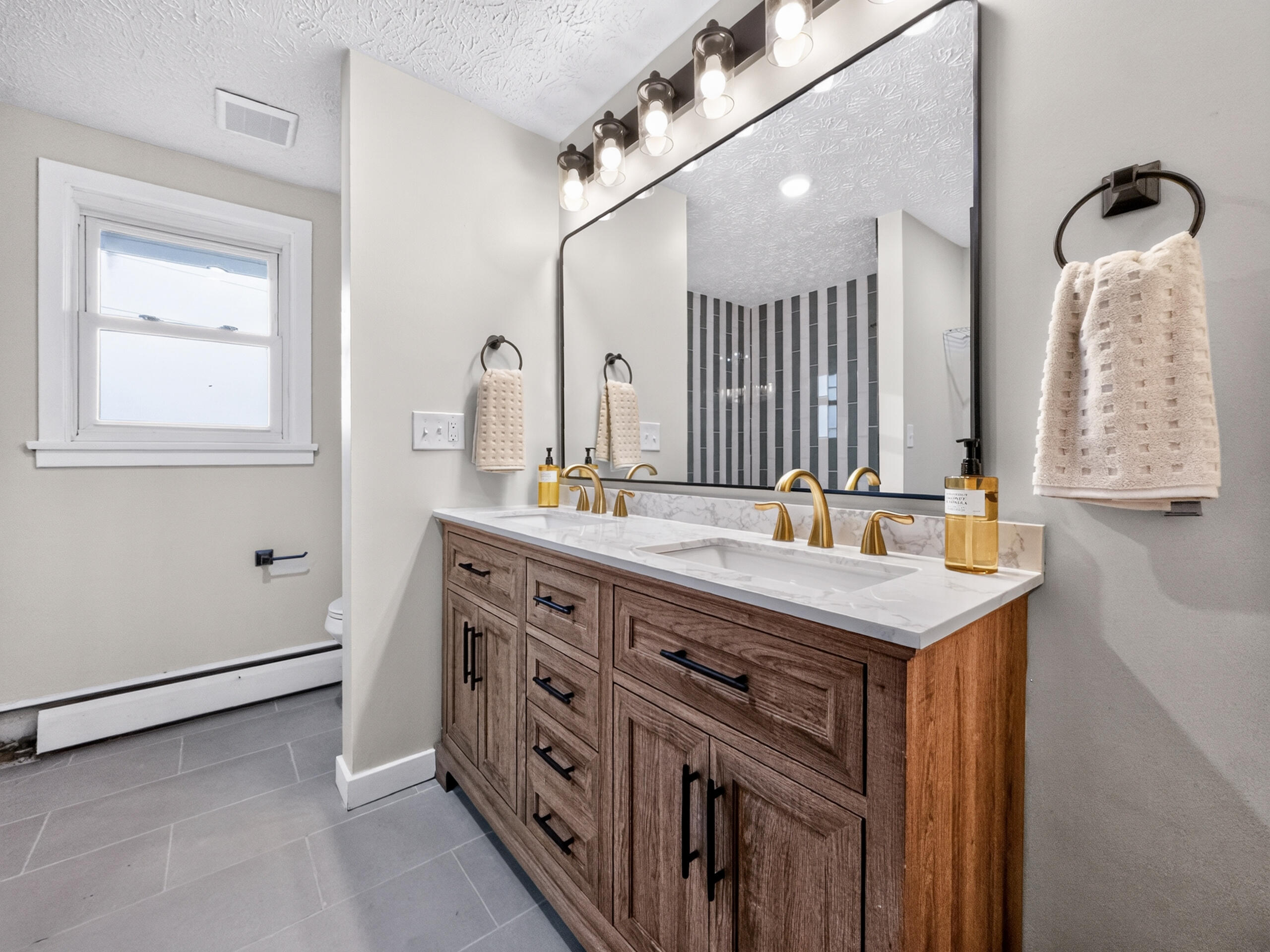 13567 Mccartyville, Anna, Ohio 45302