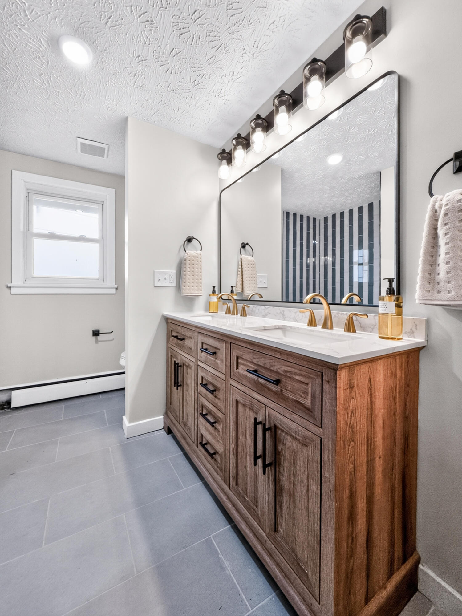 13567 Mccartyville, Anna, Ohio 45302