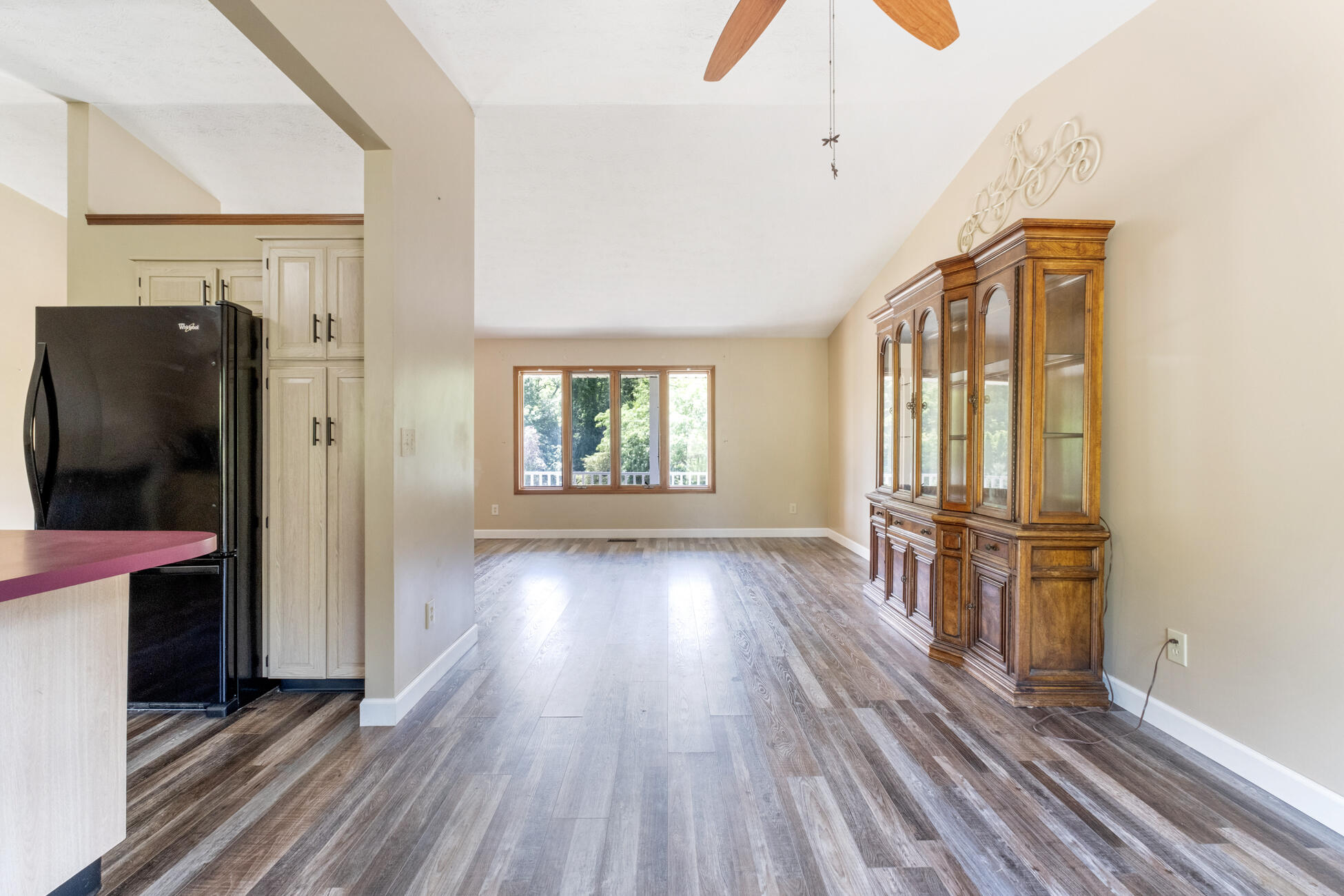 746 Spring Falls, Springfield, Ohio 45502