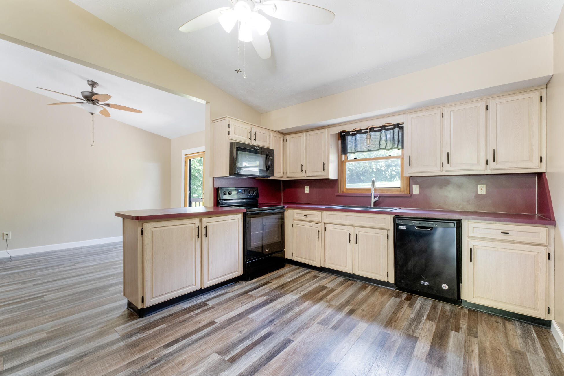 746 Spring Falls, Springfield, Ohio 45502