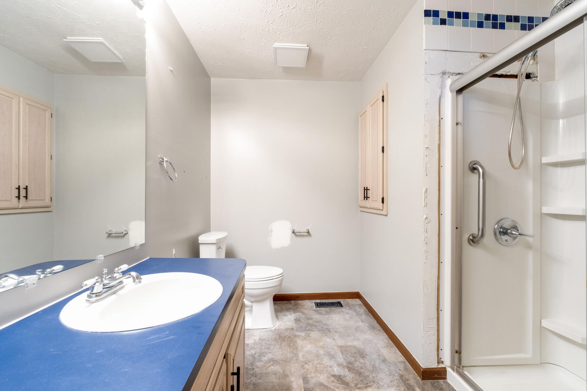 746 Spring Falls, Springfield, Ohio 45502