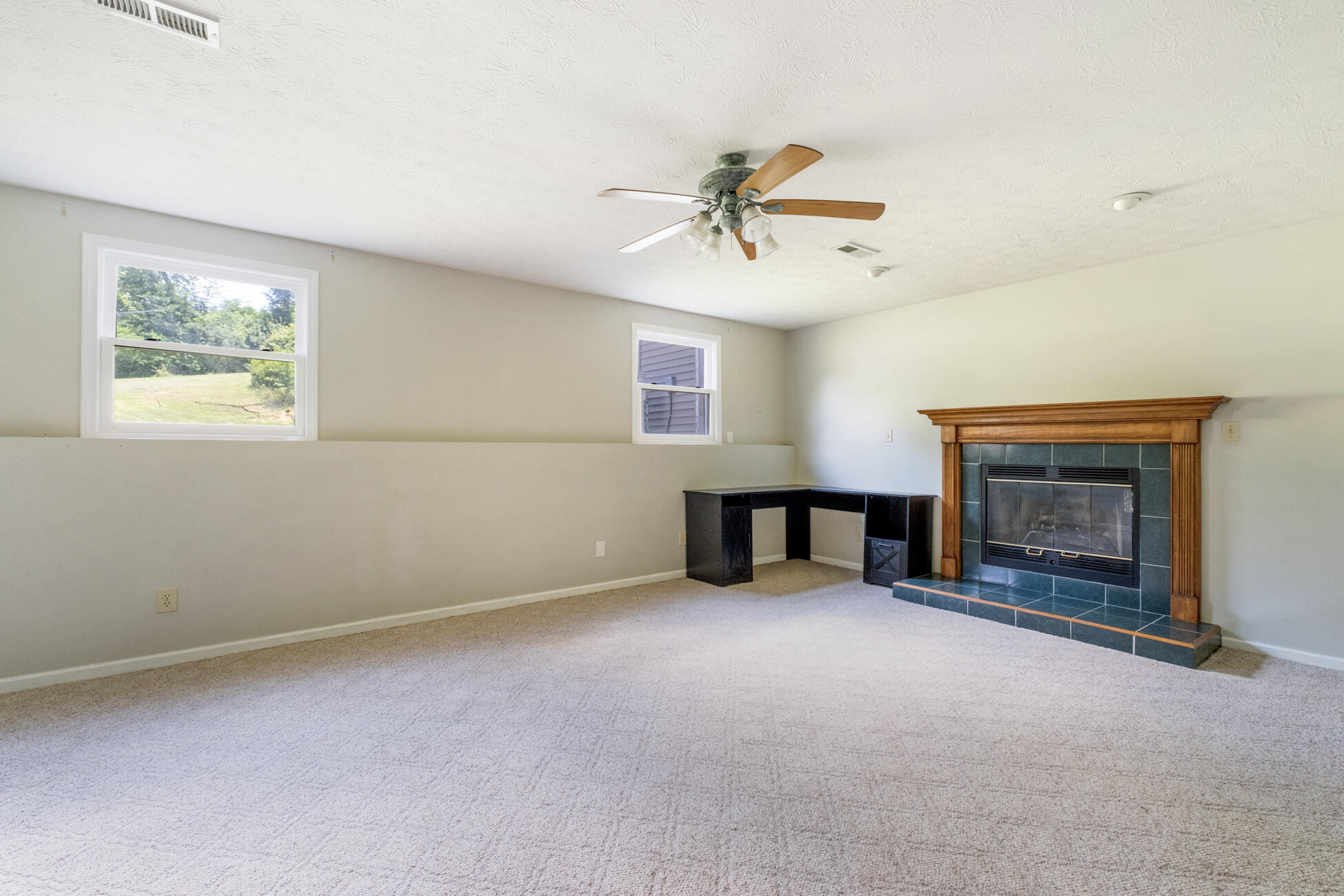 746 Spring Falls, Springfield, Ohio 45502