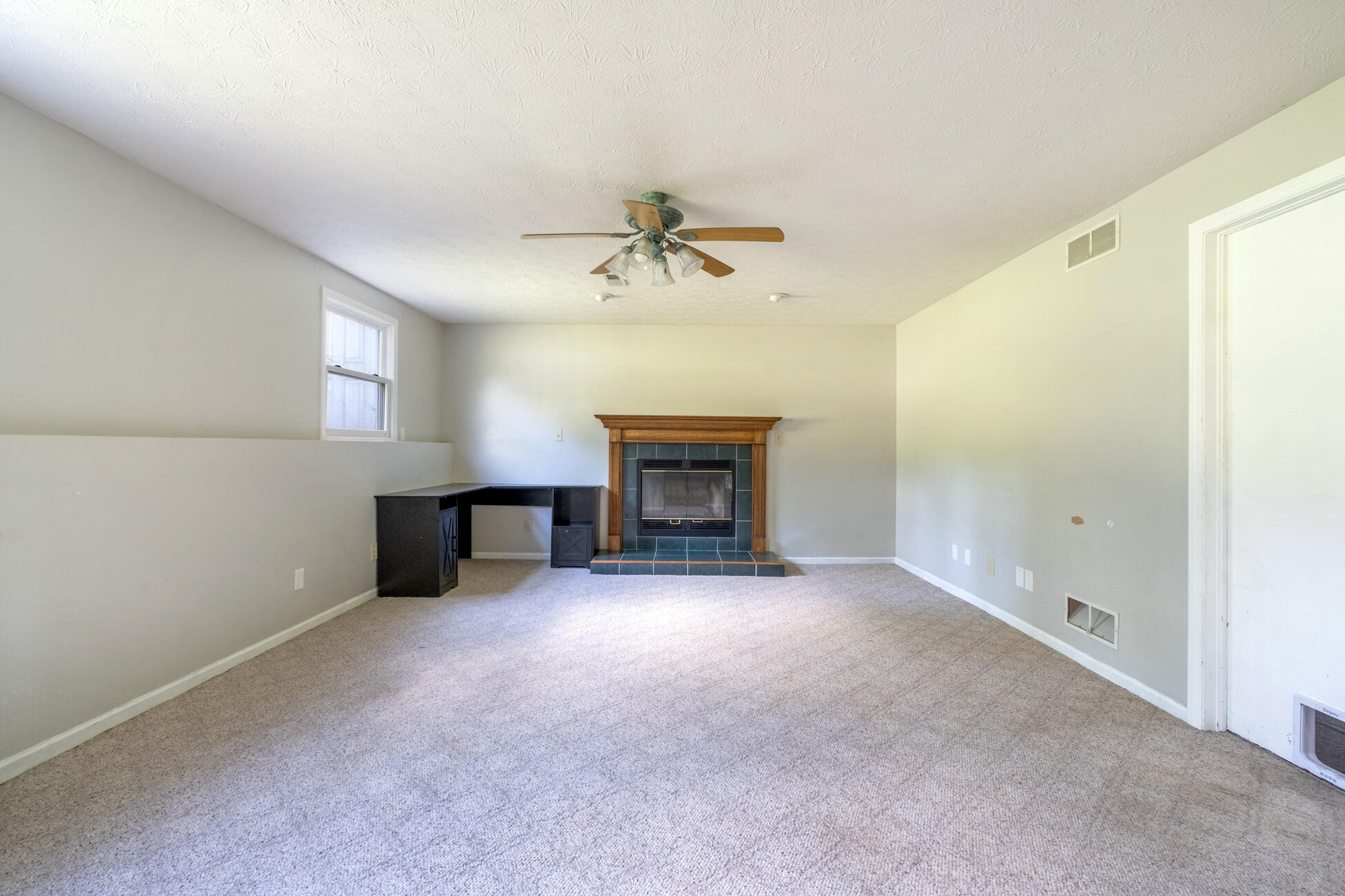 746 Spring Falls, Springfield, Ohio 45502