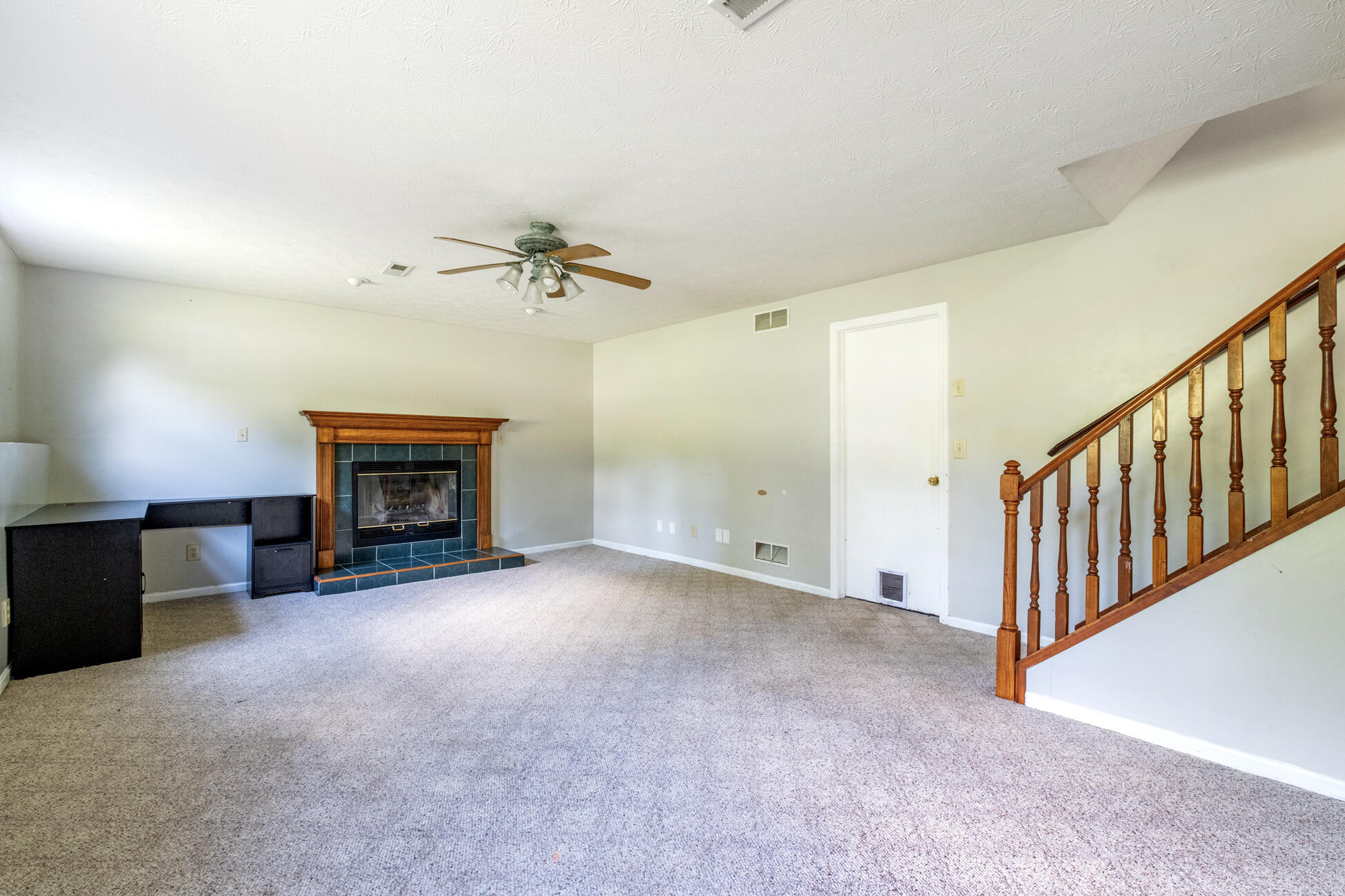 746 Spring Falls, Springfield, Ohio 45502