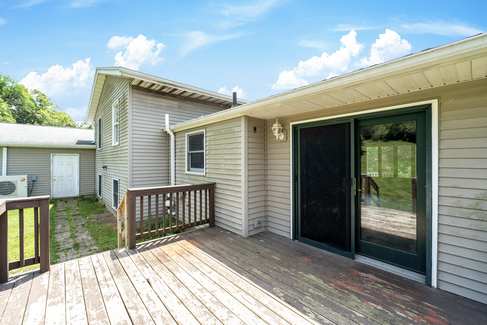 746 Spring Falls, Springfield, Ohio 45502