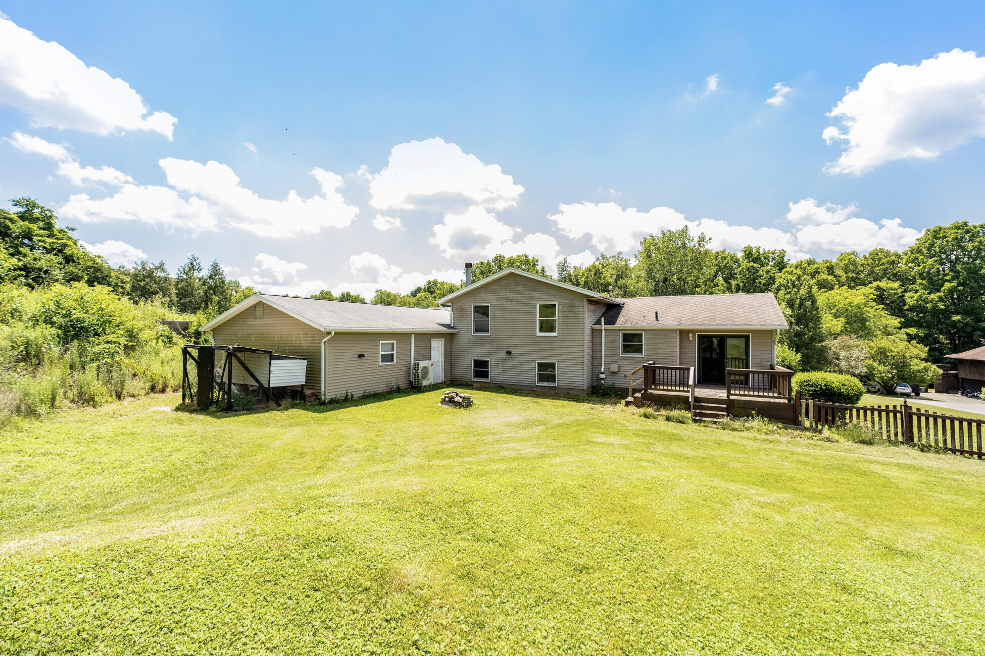 746 Spring Falls, Springfield, Ohio 45502