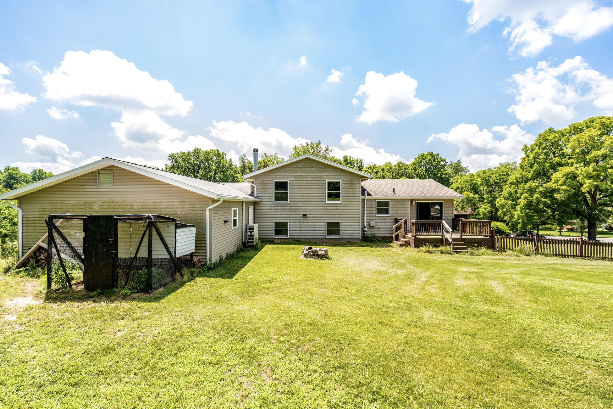 746 Spring Falls, Springfield, Ohio 45502