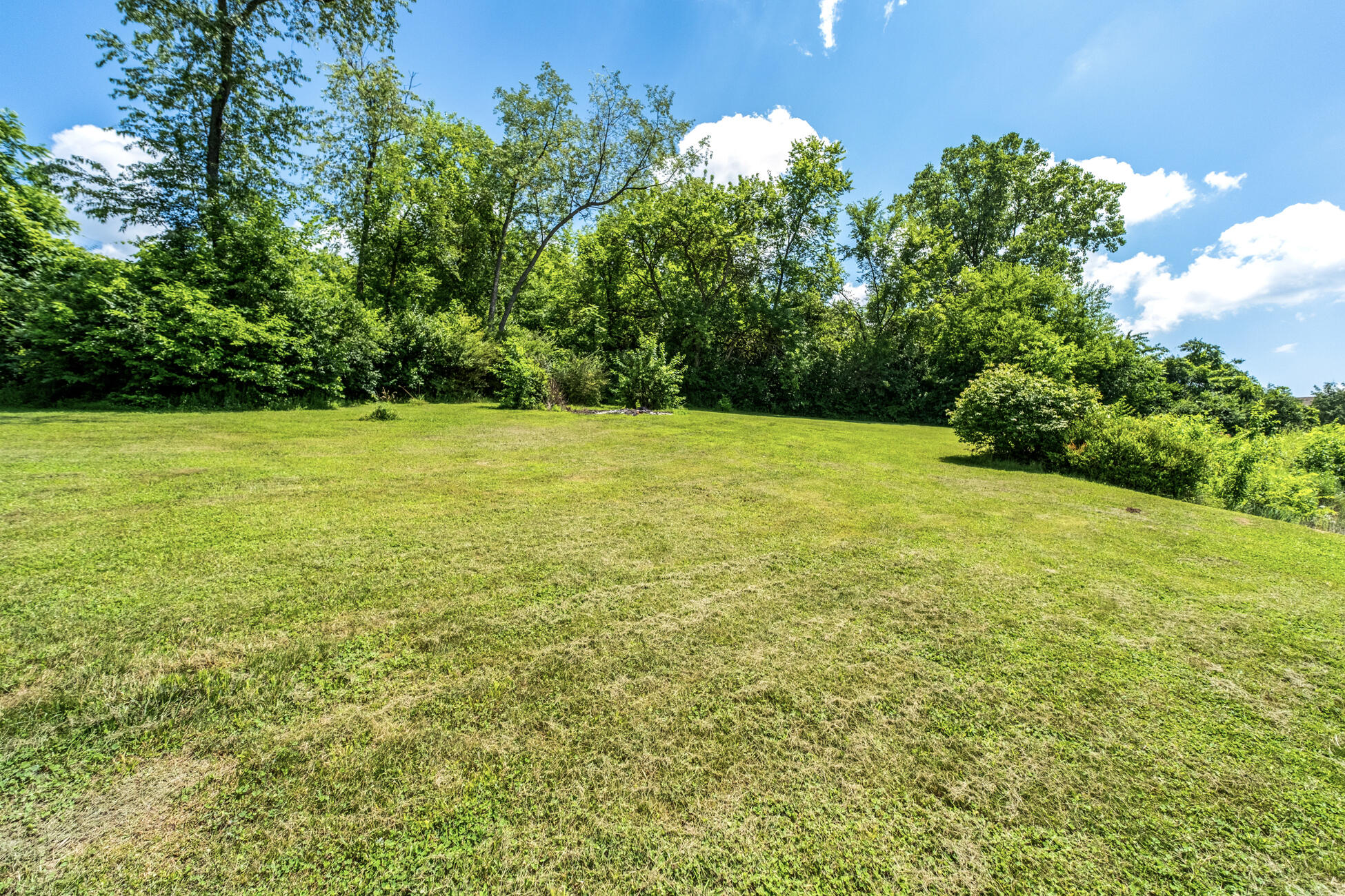 746 Spring Falls, Springfield, Ohio 45502