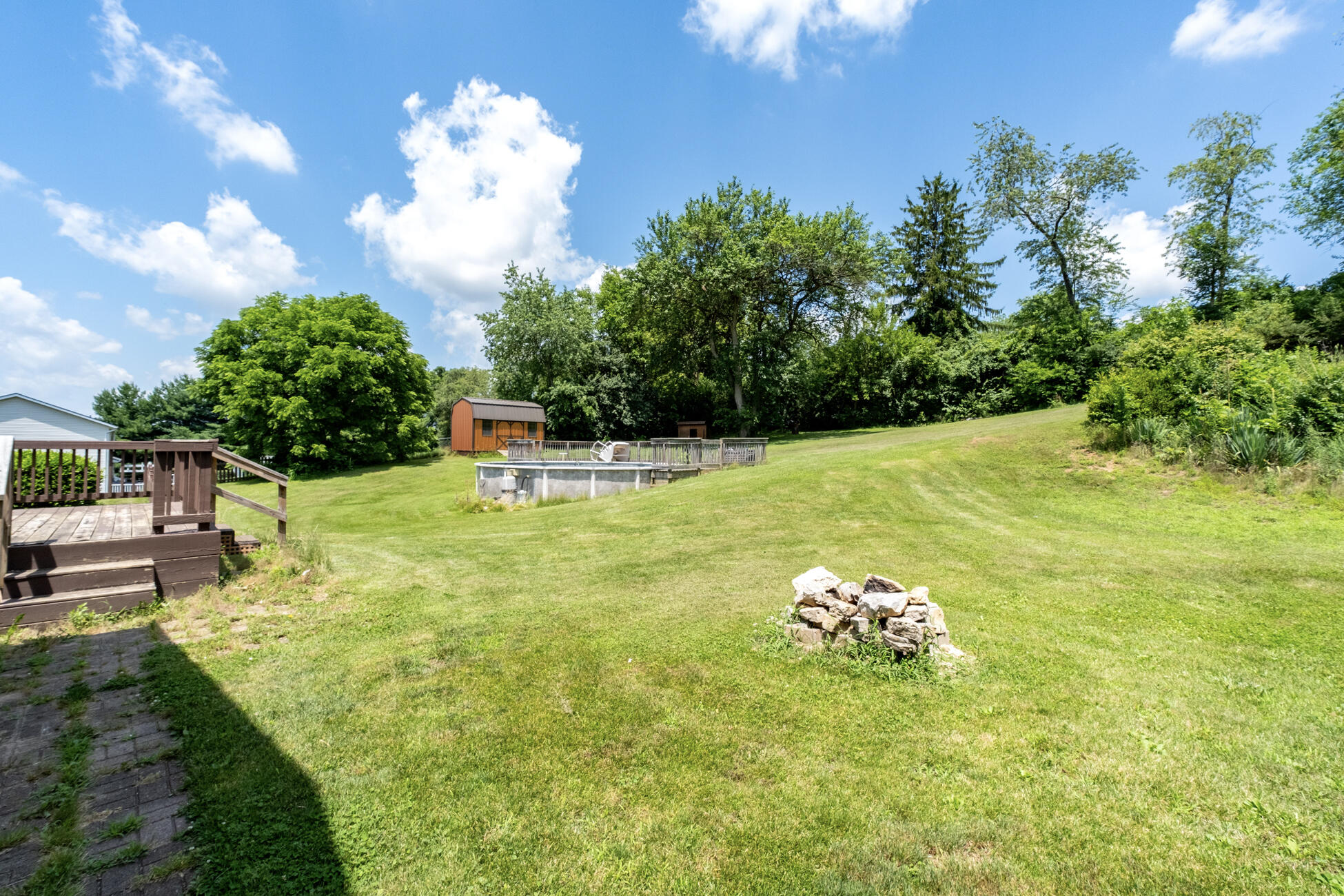 746 Spring Falls, Springfield, Ohio 45502