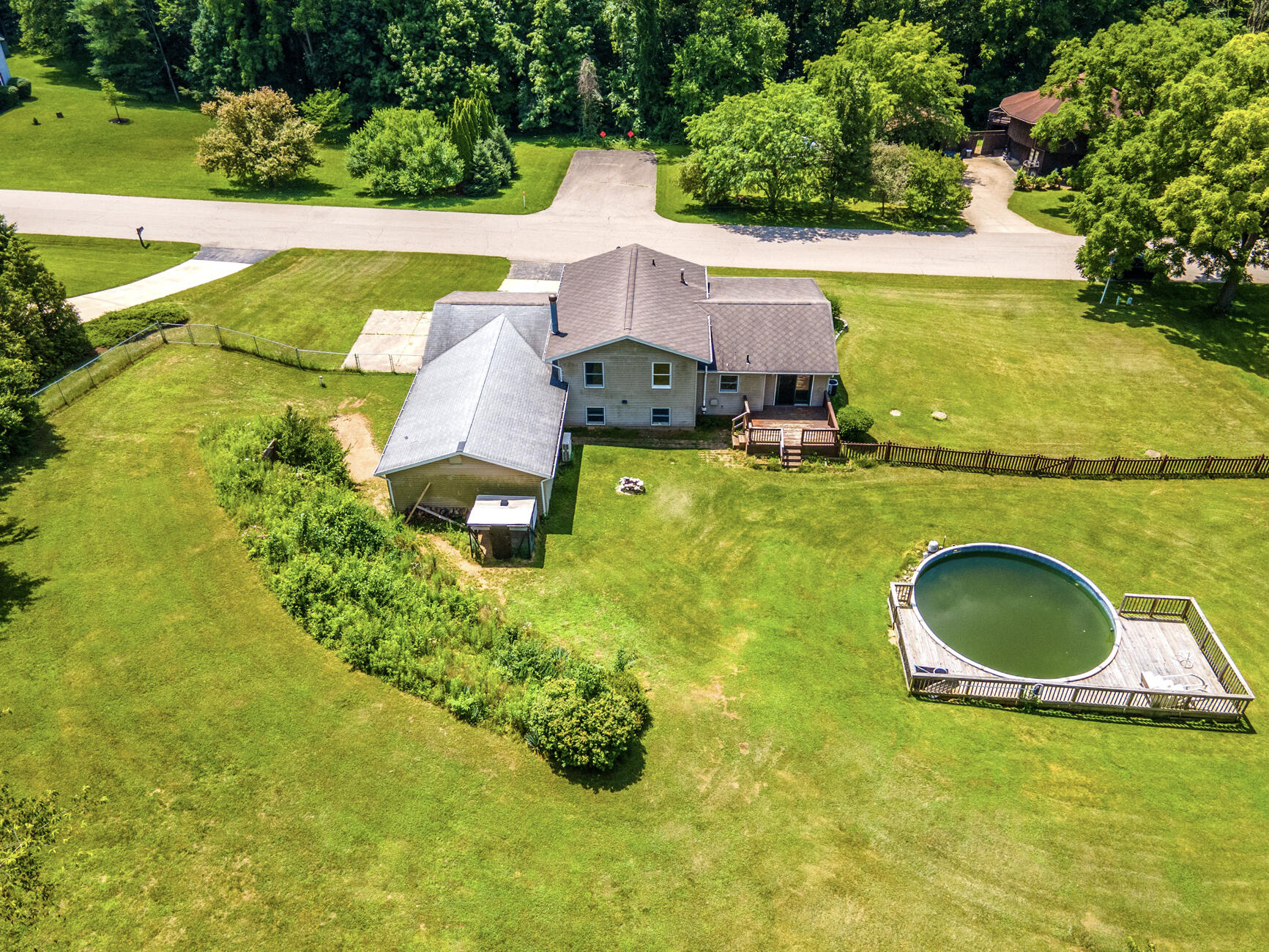 746 Spring Falls, Springfield, Ohio 45502